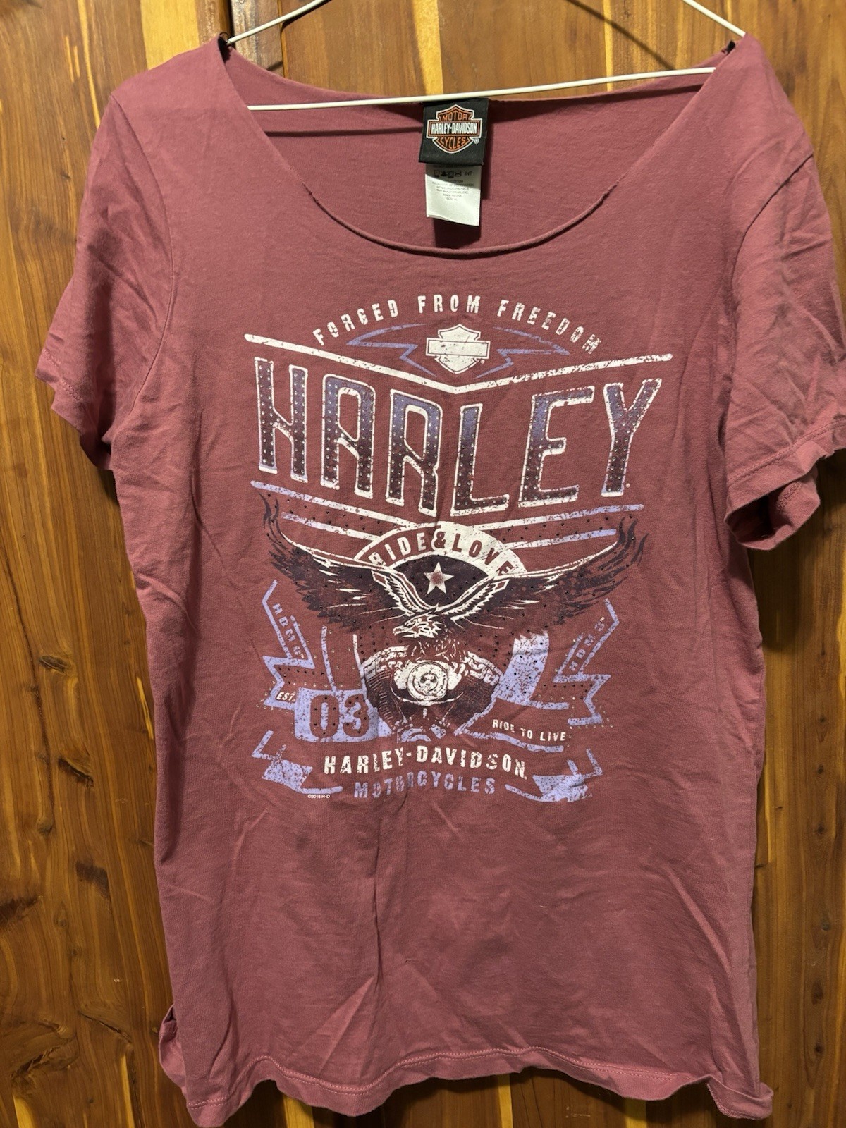 Harley Davidson Ladies T Shirt Cut Neckline. Fits Like A Medium Panama City