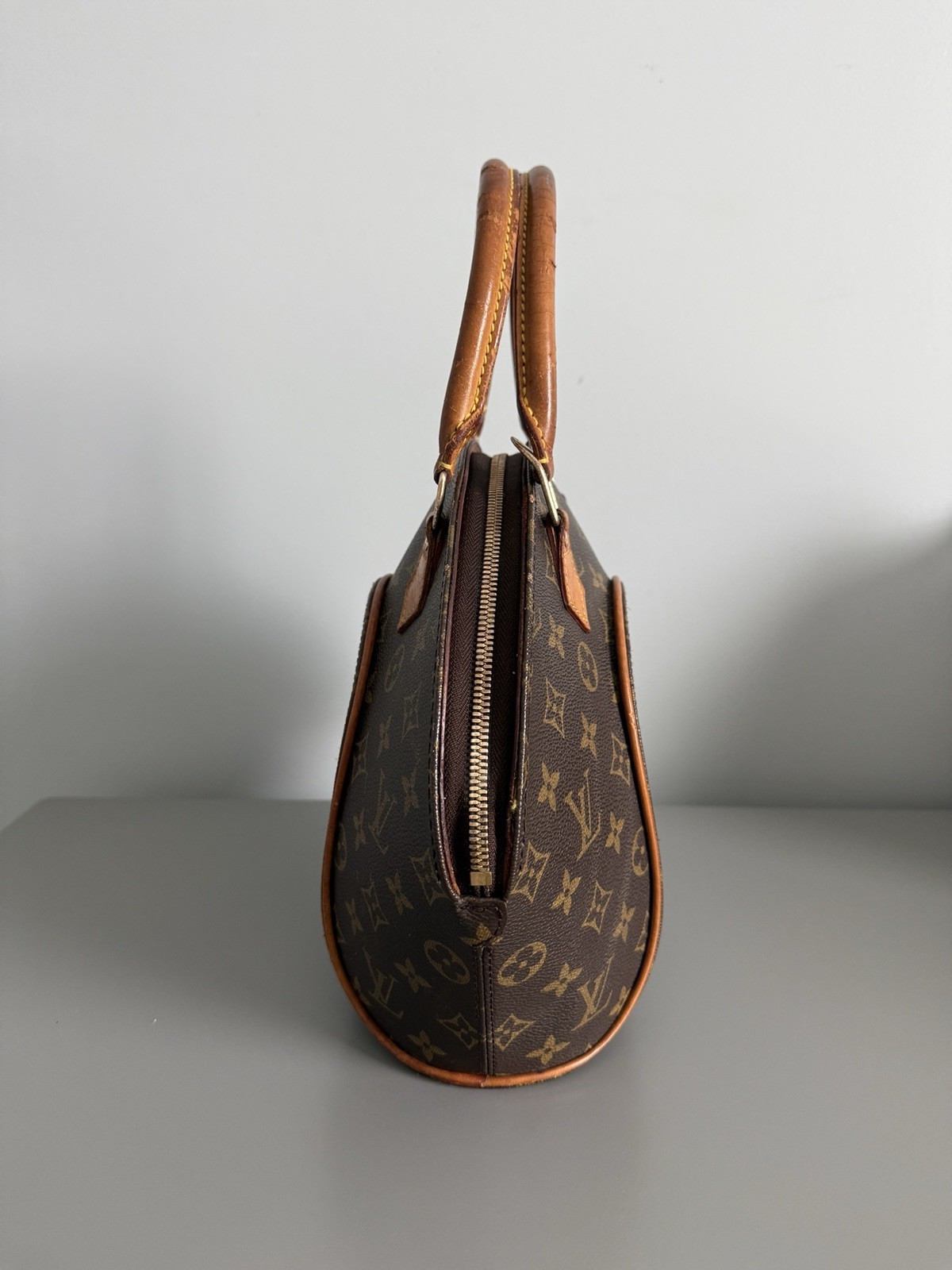 Vintage Y2K Louis Vuitton Monogram Ellipse PM Bag France 2000 w/auth Lock & Key