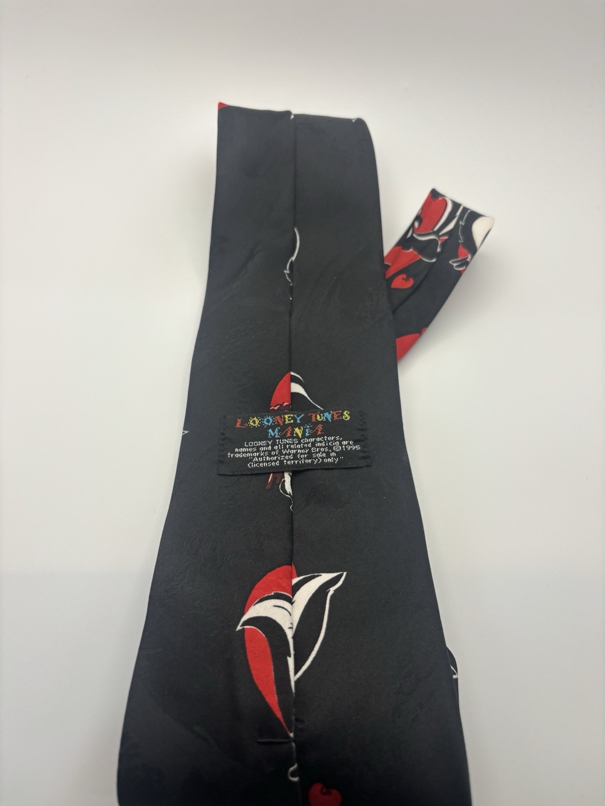 Vintage Looney Tunes Mania Pepe Le Pew Skunk Tie 1995 Hearts Valentines Day