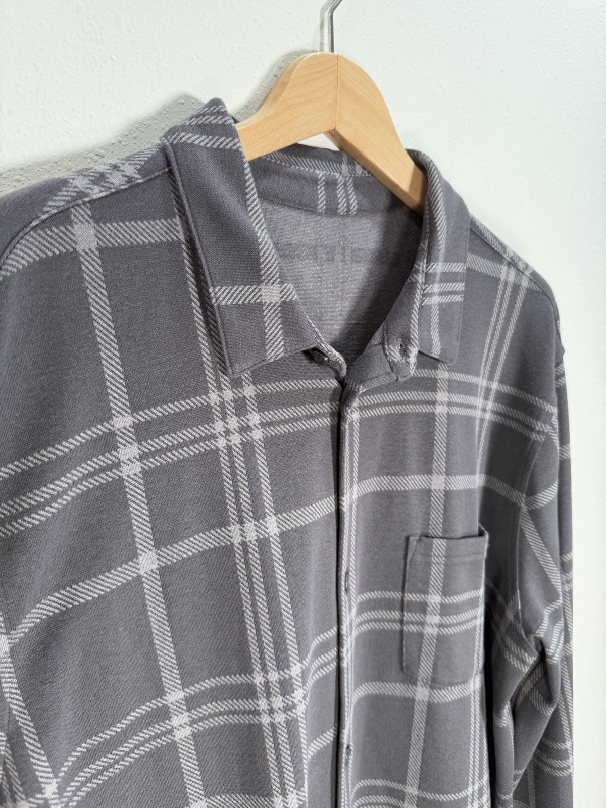 VUORI Shirt Men’s Sz XL Seaview Gray Plaid Long Sleeve Button Up Preppy Coastal