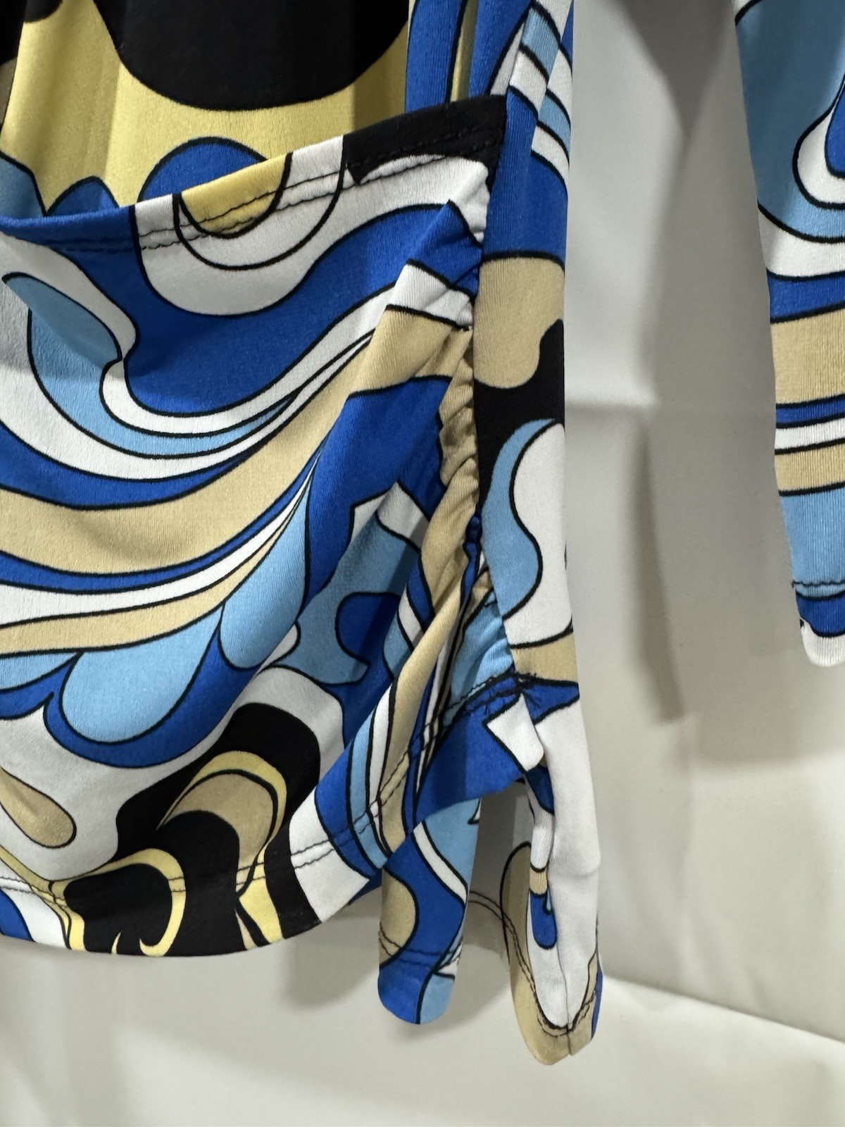 Women’s Abstract Swirl Print Stretch Top Blue Yellow Black 3/4 Sleeve Small