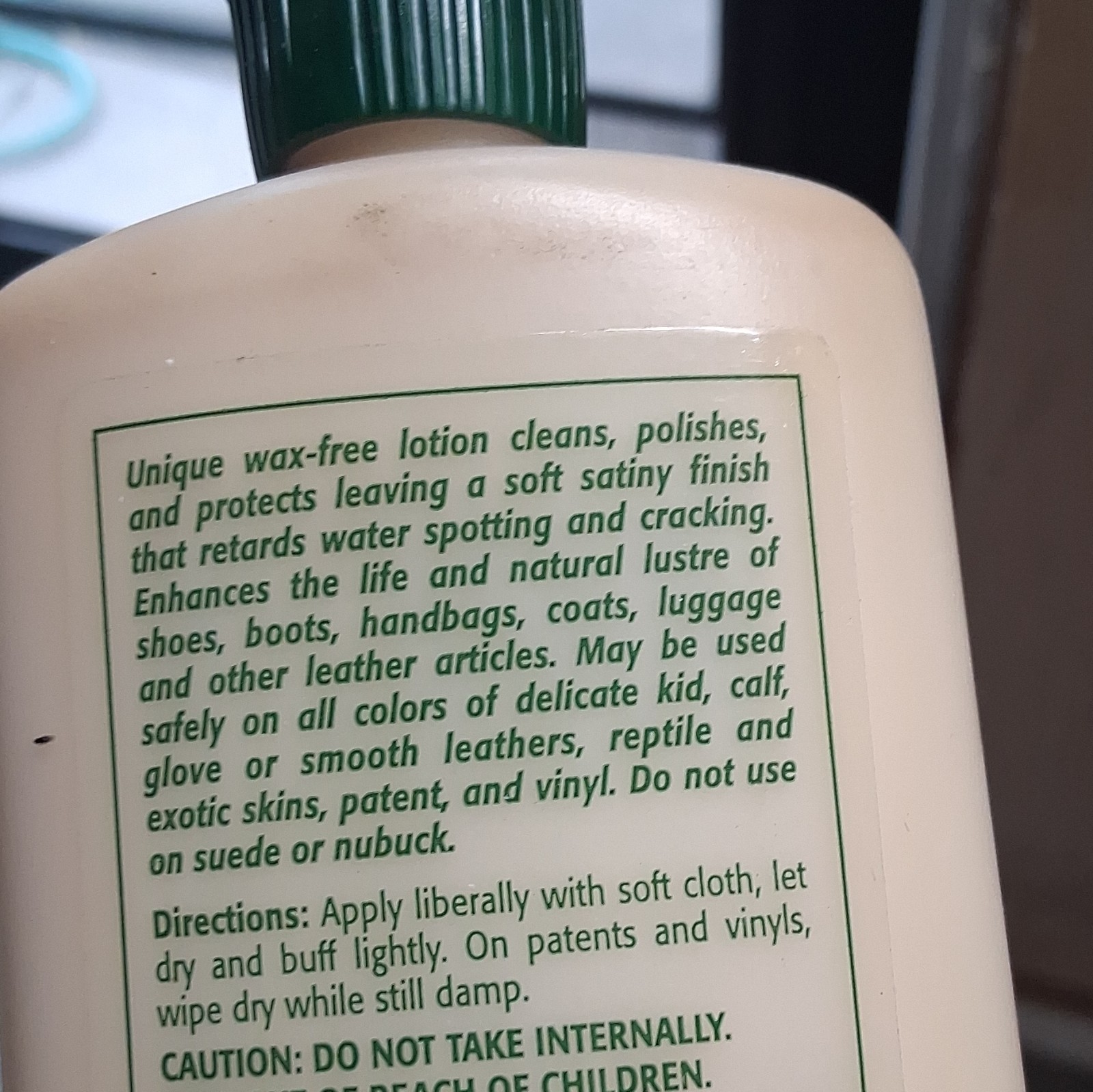 Cadillac Shoe Cleaner Cleans Polishes Protects Conditions 8 fl oz