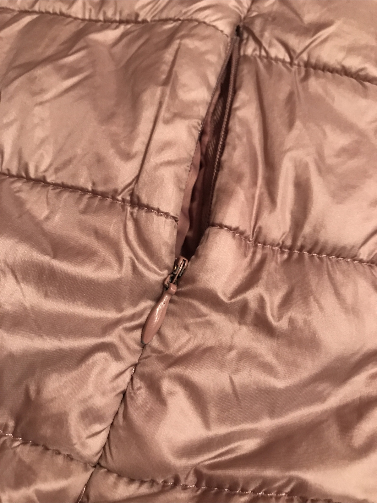 FOREVER 21 Woman’s All Seasons Lightweight puffer jacket hood pockets zip Small