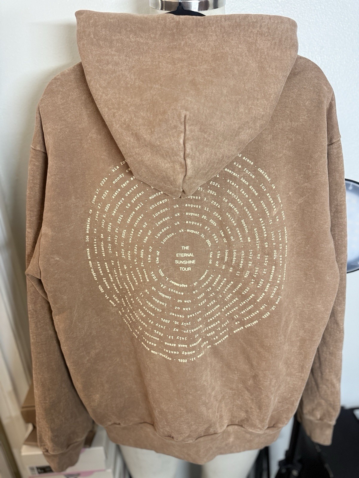 Size XL Ariana Grande Eternal Sunshine Tour Brown Swirl Full Zip Hoodie Pockets