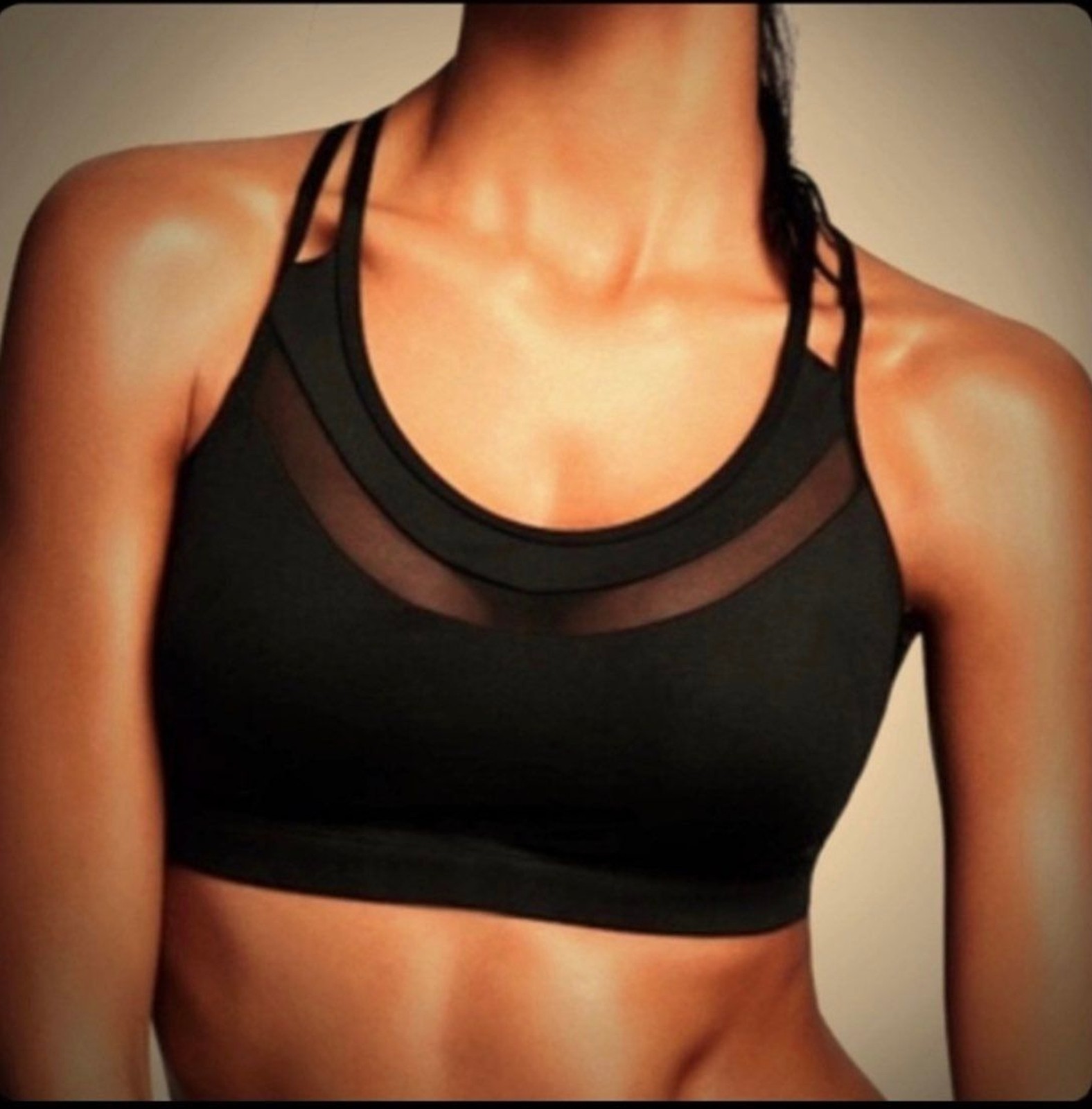 victoria’s secret sport strappy bra size medium