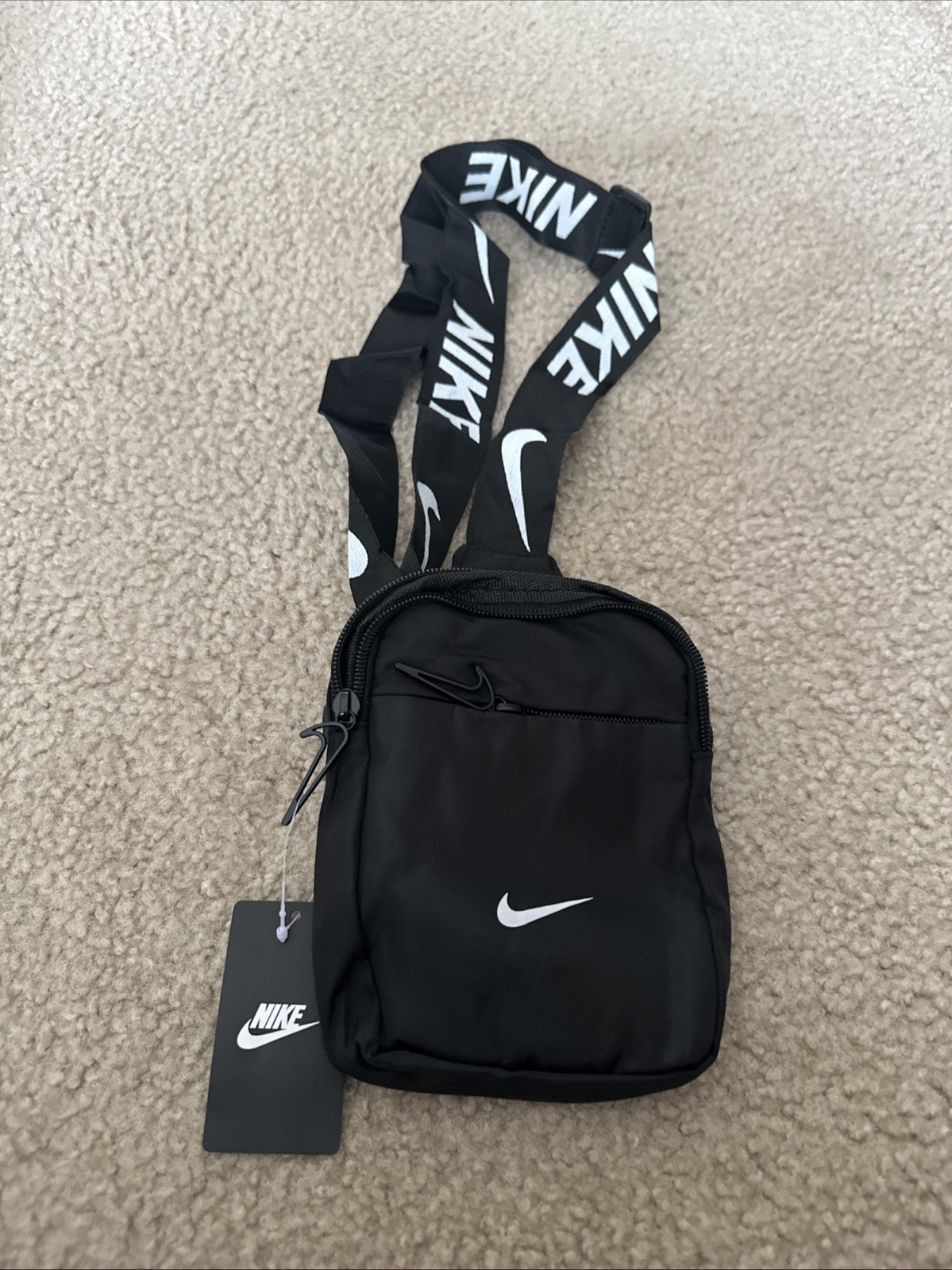 NWT Nike Mini Adjustable Sling Crossbody Shoulder Bag 5×7