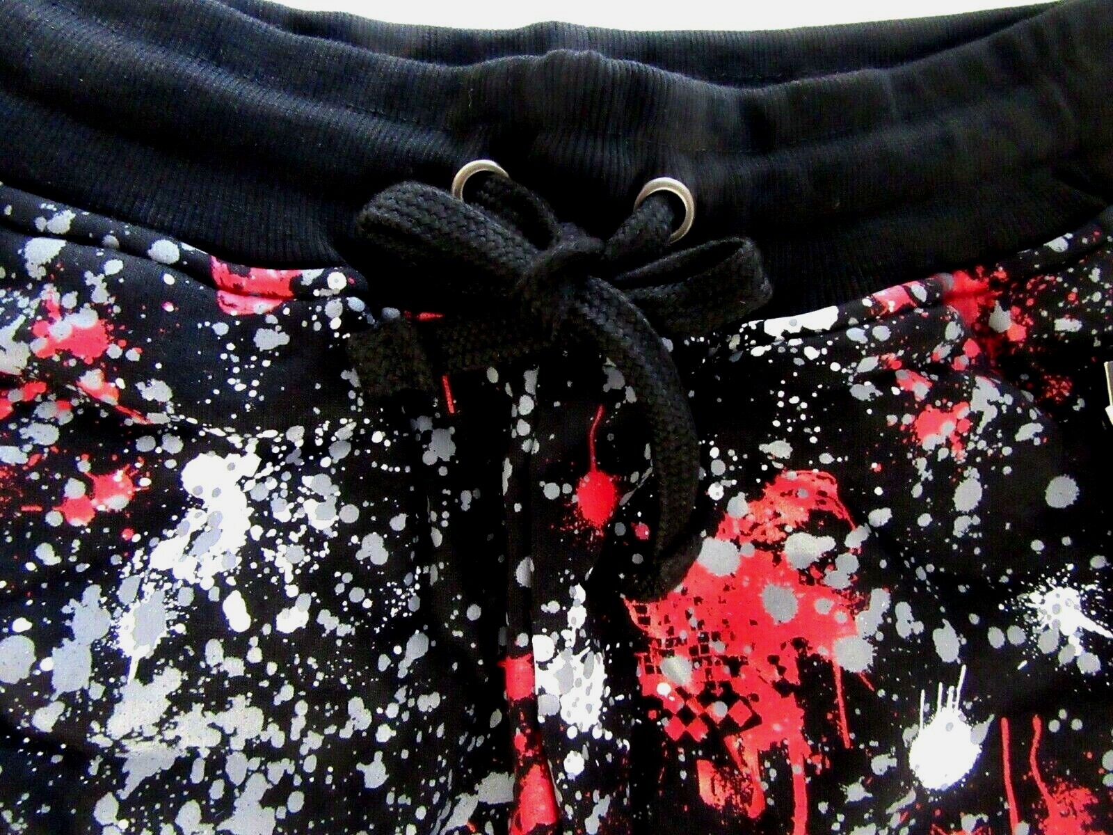 MSRP $38.00 Men’s Black Paint Splatter Short Shorts Pants