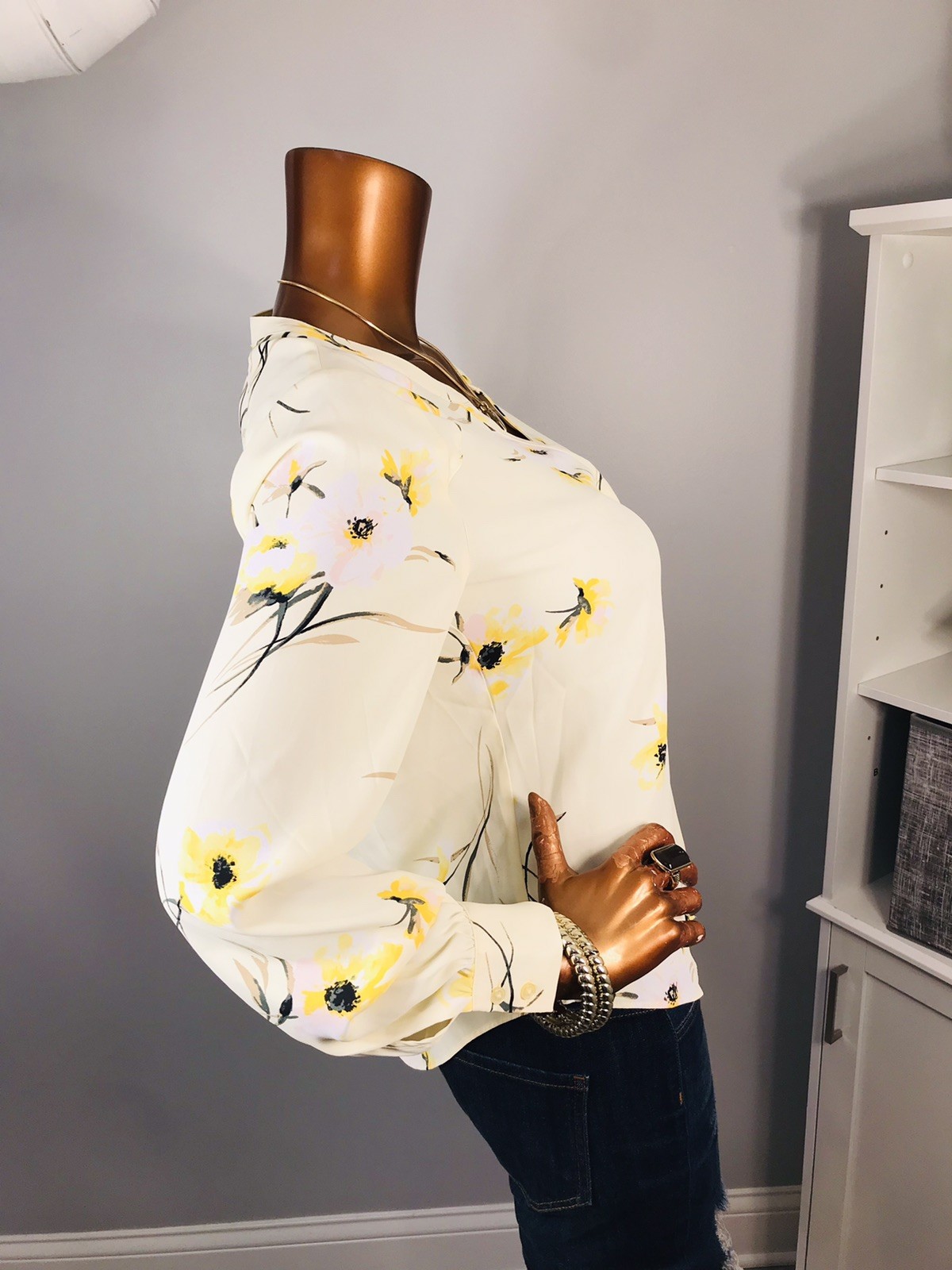 WHBM S Top NWT $69 Sheer Summer Button Up Shirt Blouse Floral Soft Long Sl V Cut