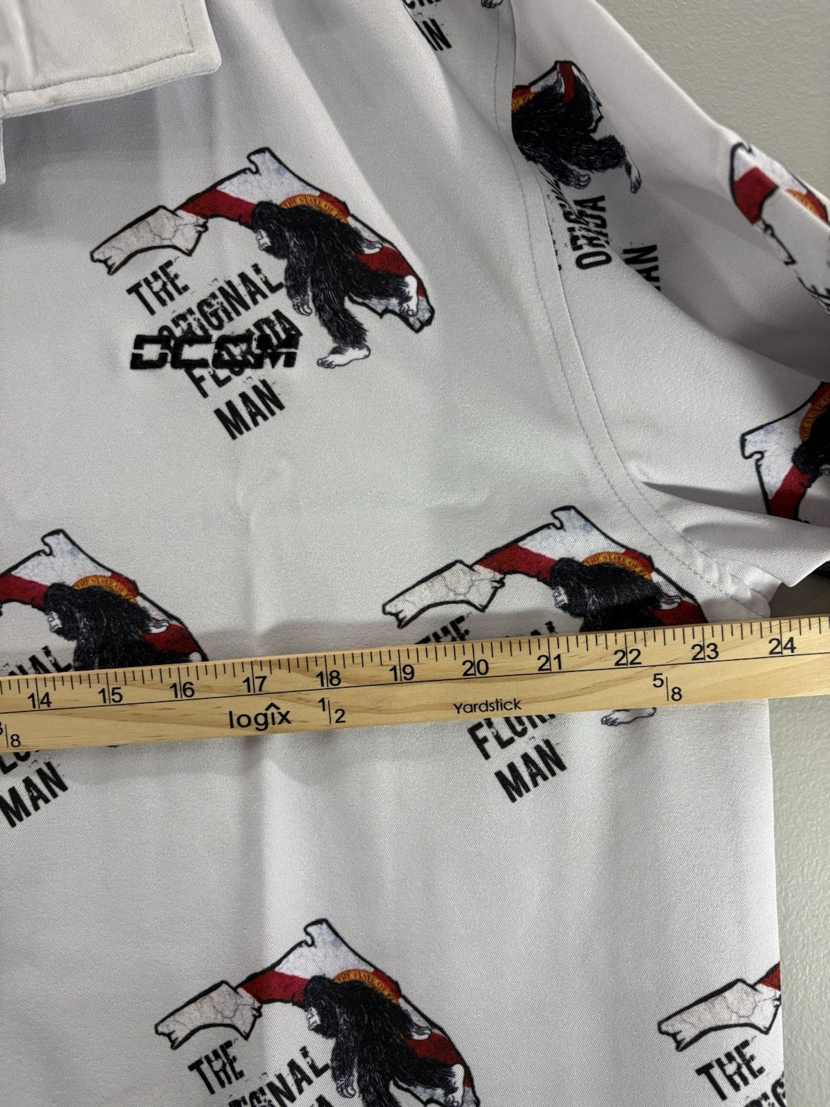 Original Florida Man Shirt Skunk Ape Big Foot Sasquatch XL Polyester