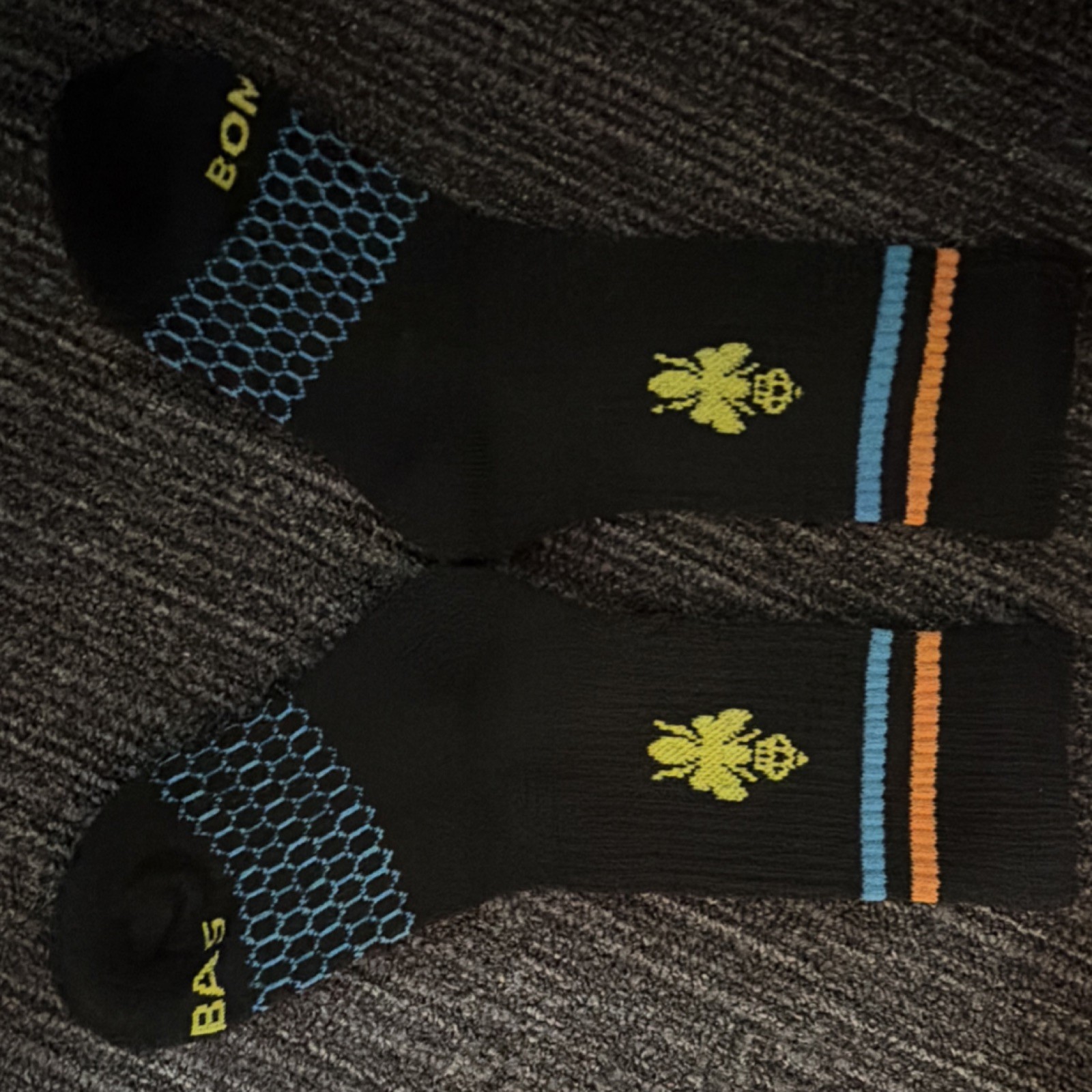 Bombas XS Crew Socks Black Bee Geometric Arch Support Cushioned 12 for $39.99