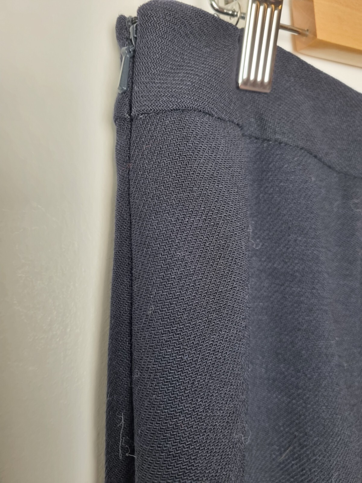 Hobbs Navy 100% Wool Pencil Skirt UK 12 Pleated Knee Length Fully Lined