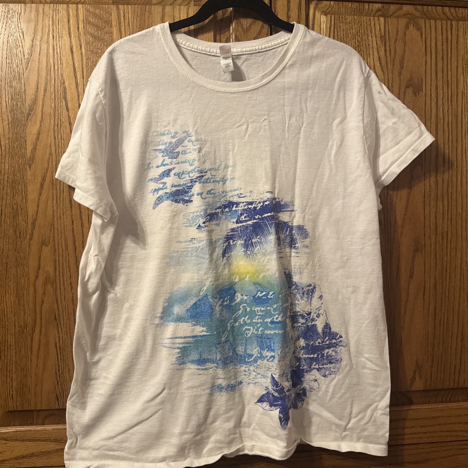 White Blue Graphic Print Beach T-Shirt XL Short Sleeve Crew Neck 100% Cotton