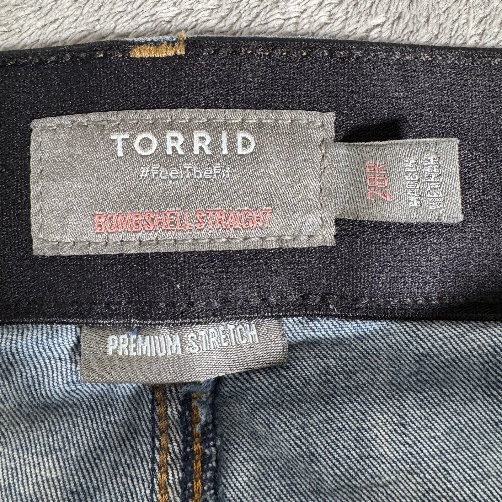 Torrid Jeans Women’s 28R Bombshell Straight Premium Stretch