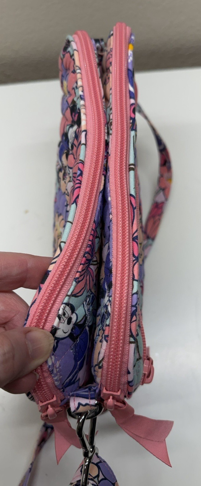 NWOT Vera Bradley Disney Minnie’s Garden Party Triple Compartment Crossbody Bag