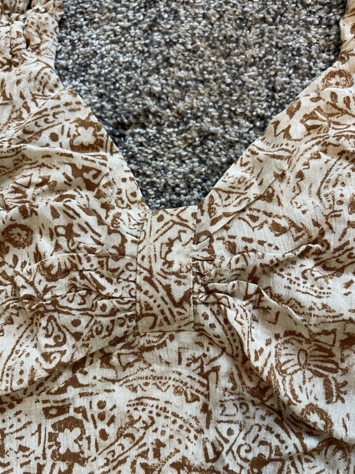 Paper Crane Women’s Medium Tan Cream Paisley Rayon Boho Crop Top