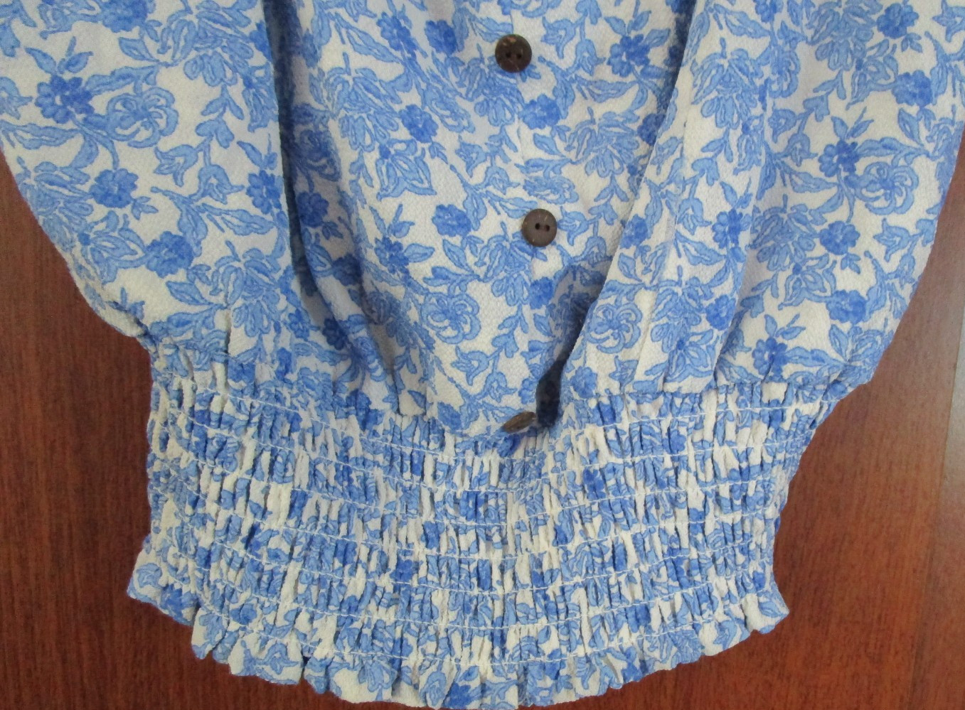 Monteau Peasant Cropped Top Smocked Hem Medium Polyester Spandex Bust 35 L 18
