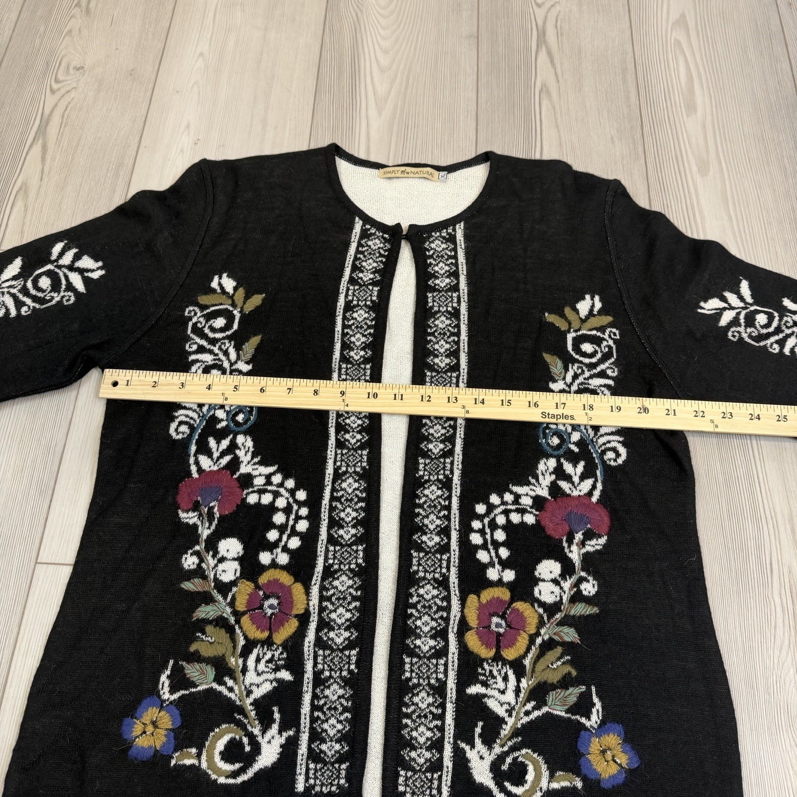 Simply Natural Hanna Alpaca Blend XL floral embroidered cardigan Sweater Peru