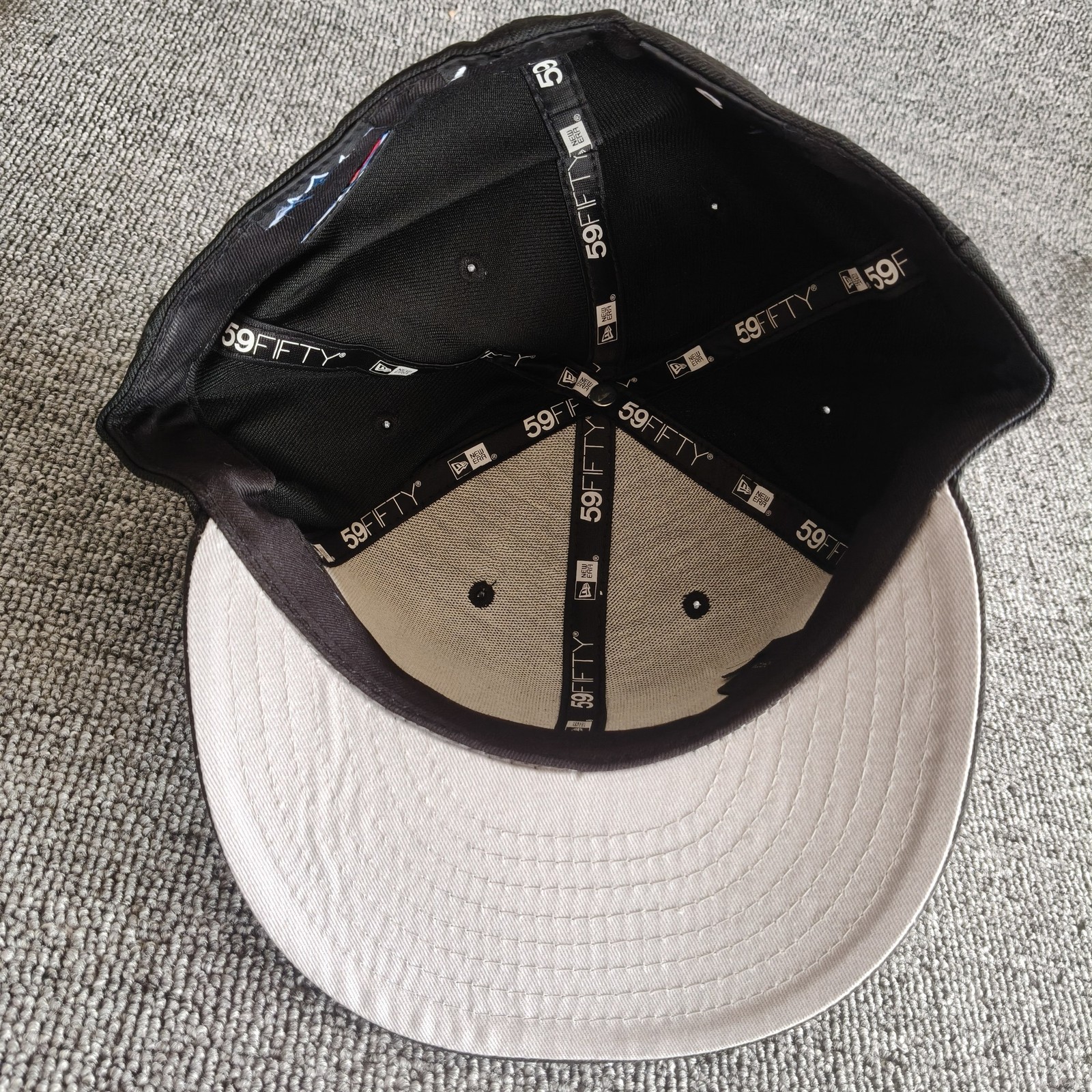 New Era Seattle Seahawks 59FIFTY Fitted Black Gold Hat Size 8