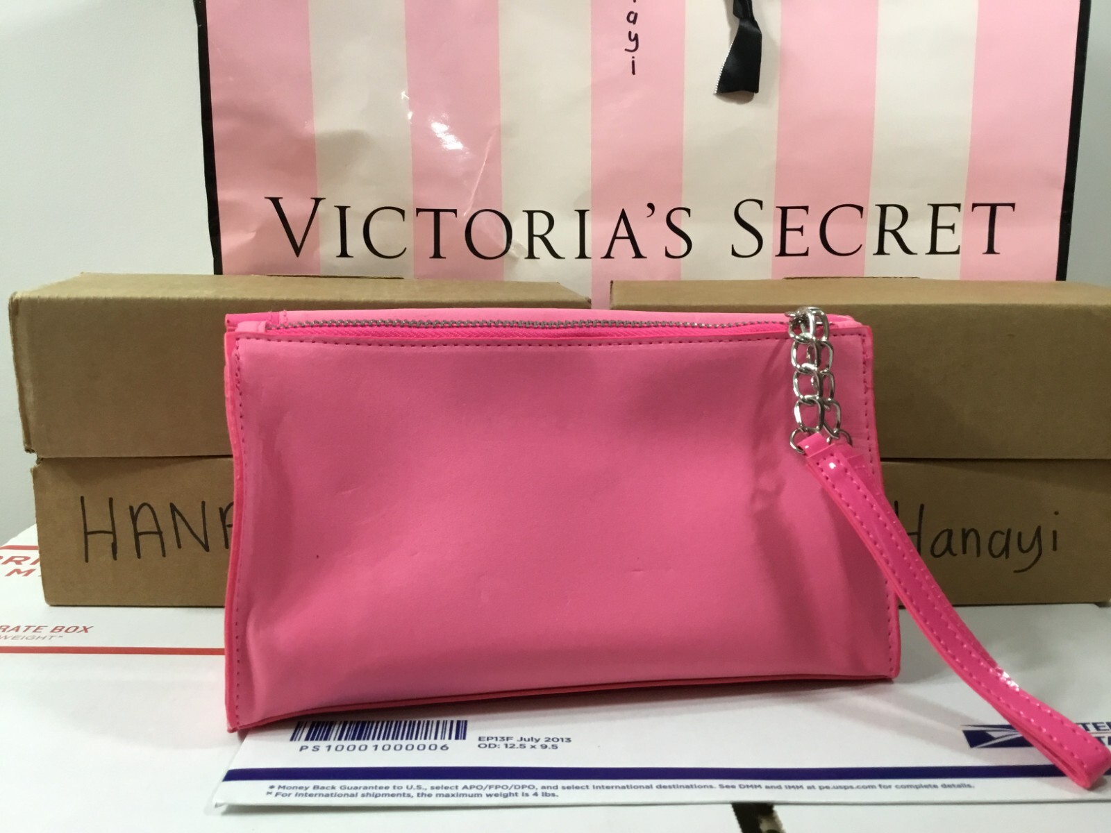 VICTORIA’S SECRET BEAUTY BOMBSHELL PINK COSMETIC CLUTCH/MAKEUP TRAVEL POUCH BAG