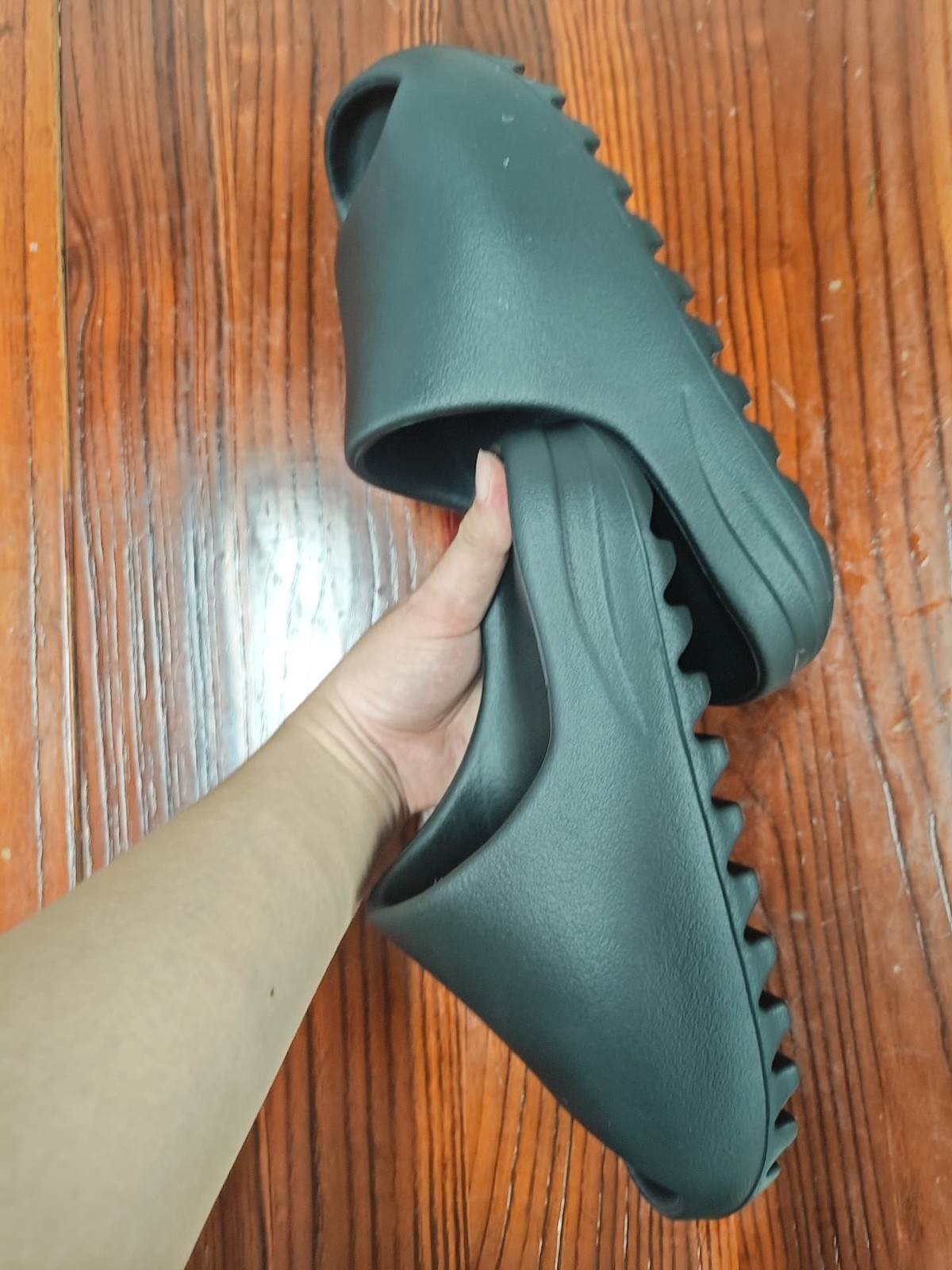 Yeezy Slide YZY YS-01 Black AUTHENTIC NEW With Dust Bag 100% Authentic 6-12M
