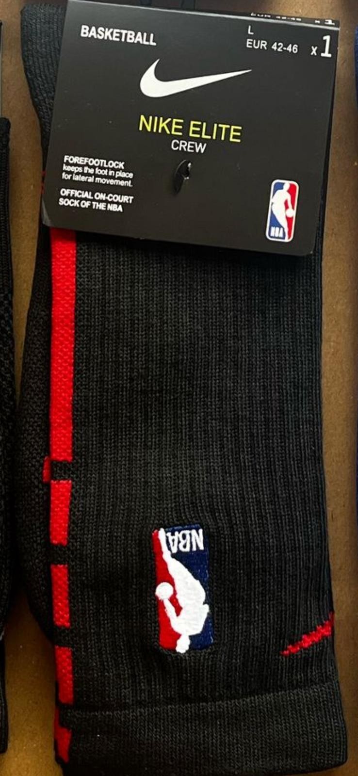 Nike NBA Authentics – White & Black – Knee Highs/Scrunchies