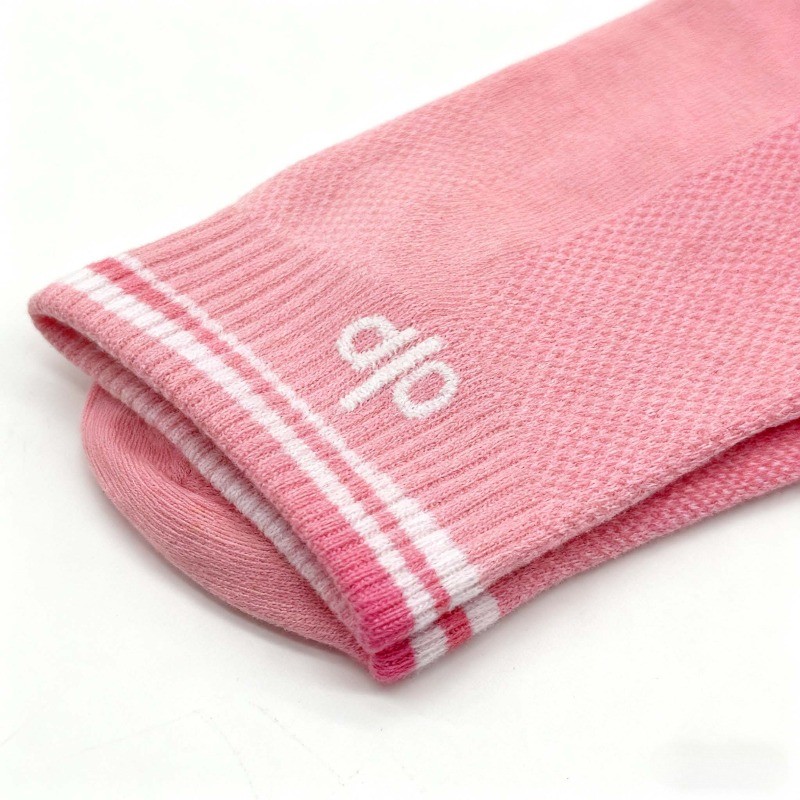 4 Pair Yoga Socks Unisex Half-Crew Throwback Black – Rose Red – White – Pink