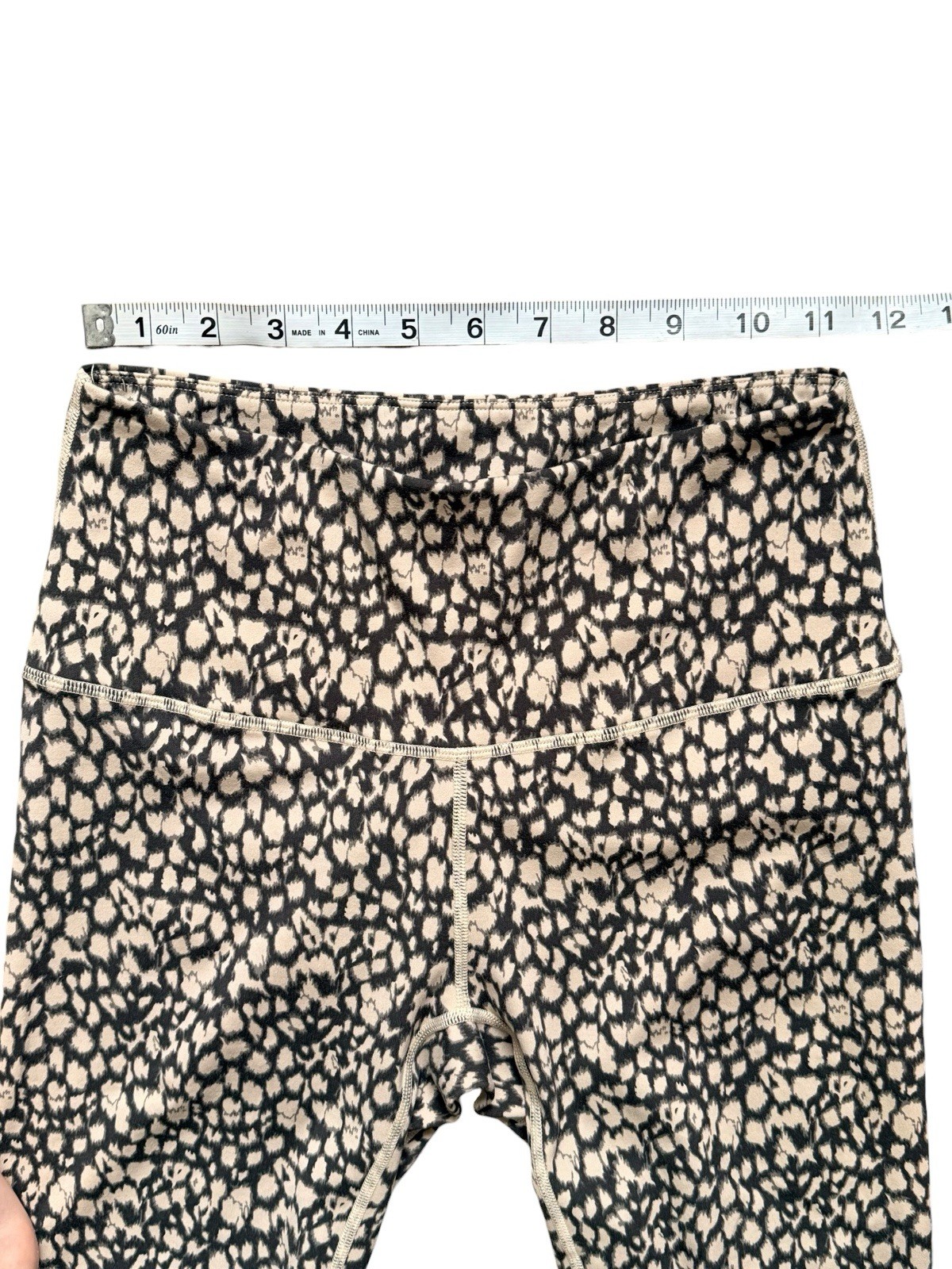 Varley Let’s Move High Rise Leggings Motion Spots Animal Print Size Small