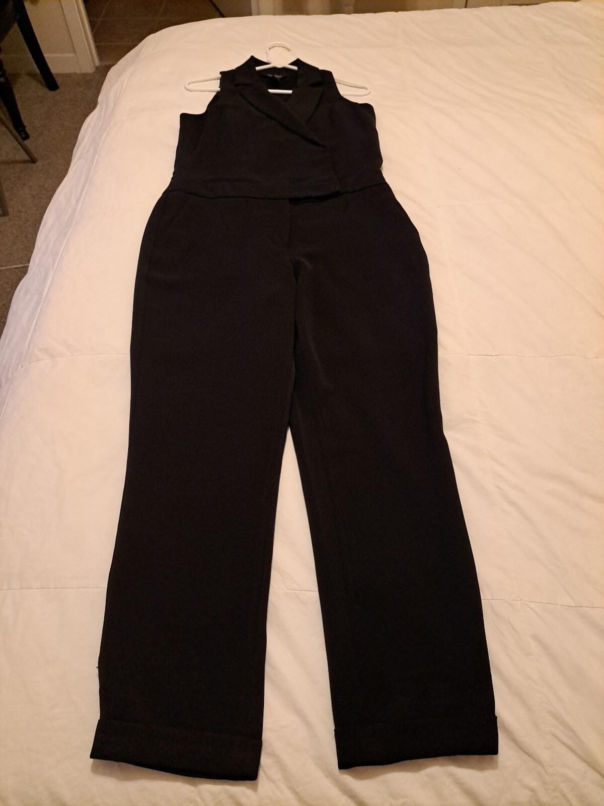 White House Black Market Jumper Black Size 4 EUC Returns Accepted