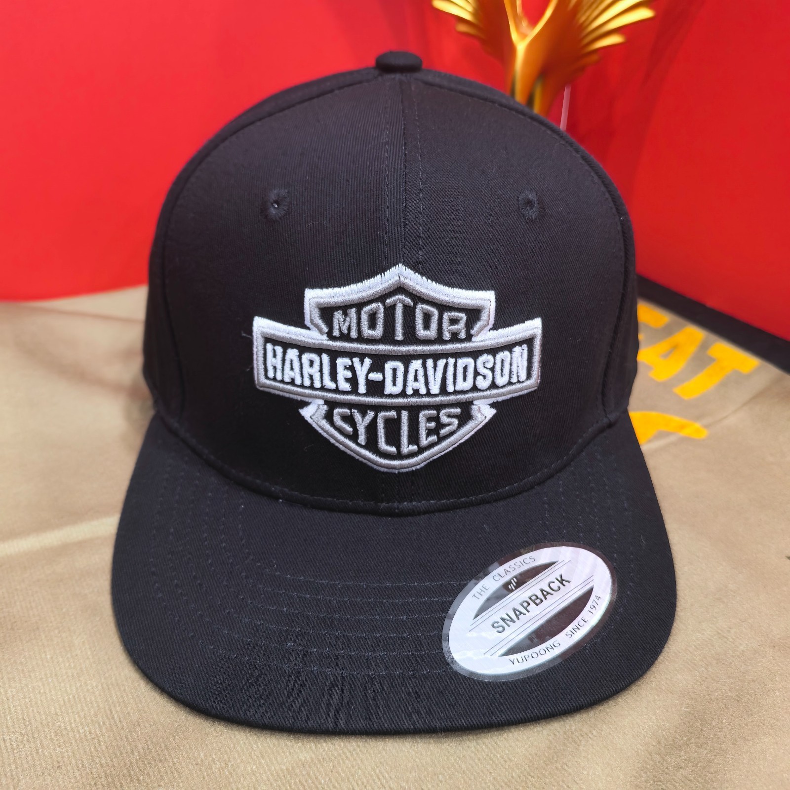 Harley-Davidson Black Adjustable Flat-Brim Cap Gray-White Lettering Logo