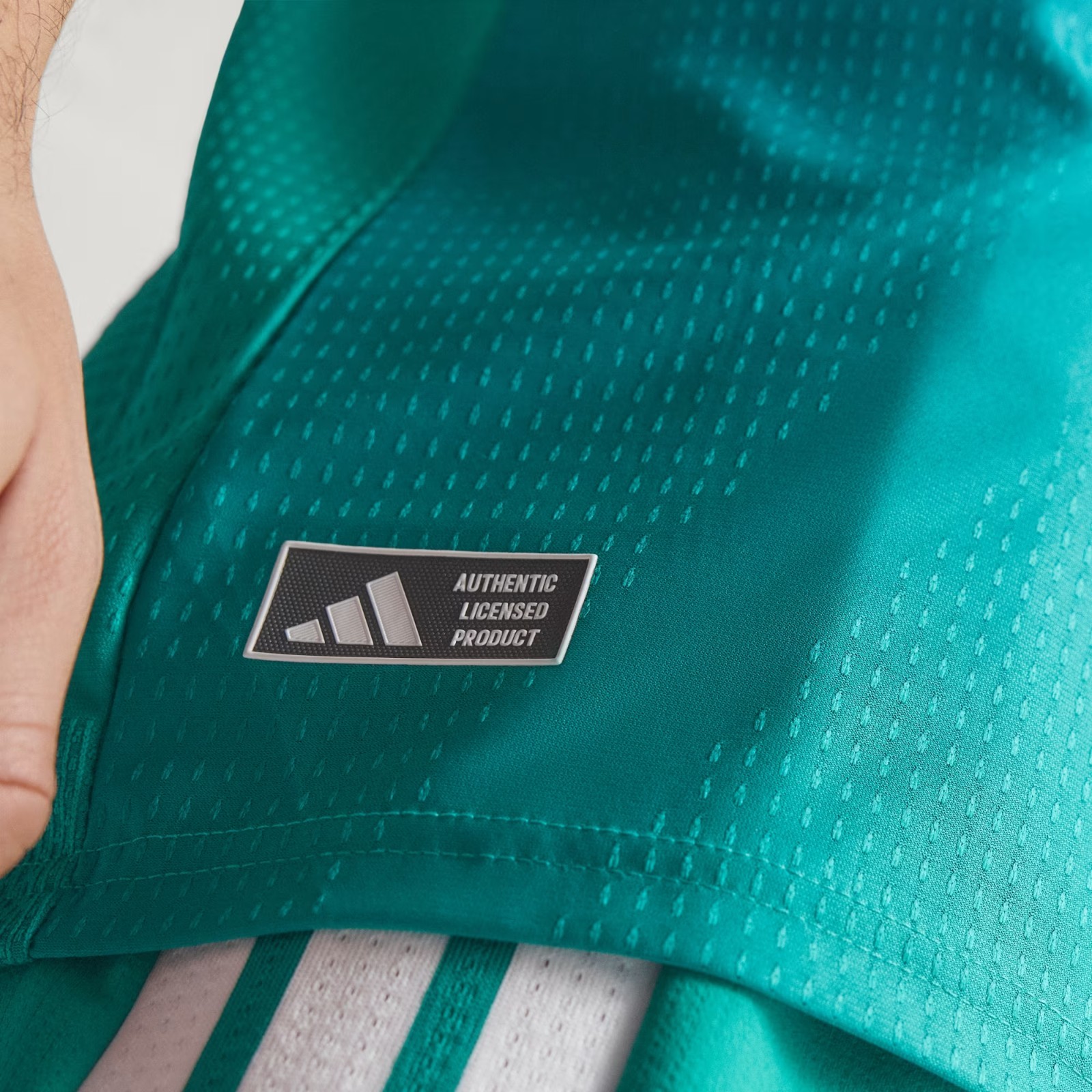 Authentic adidas Green Northern Ireland 2026 Home Jersey size Medium M – NWT