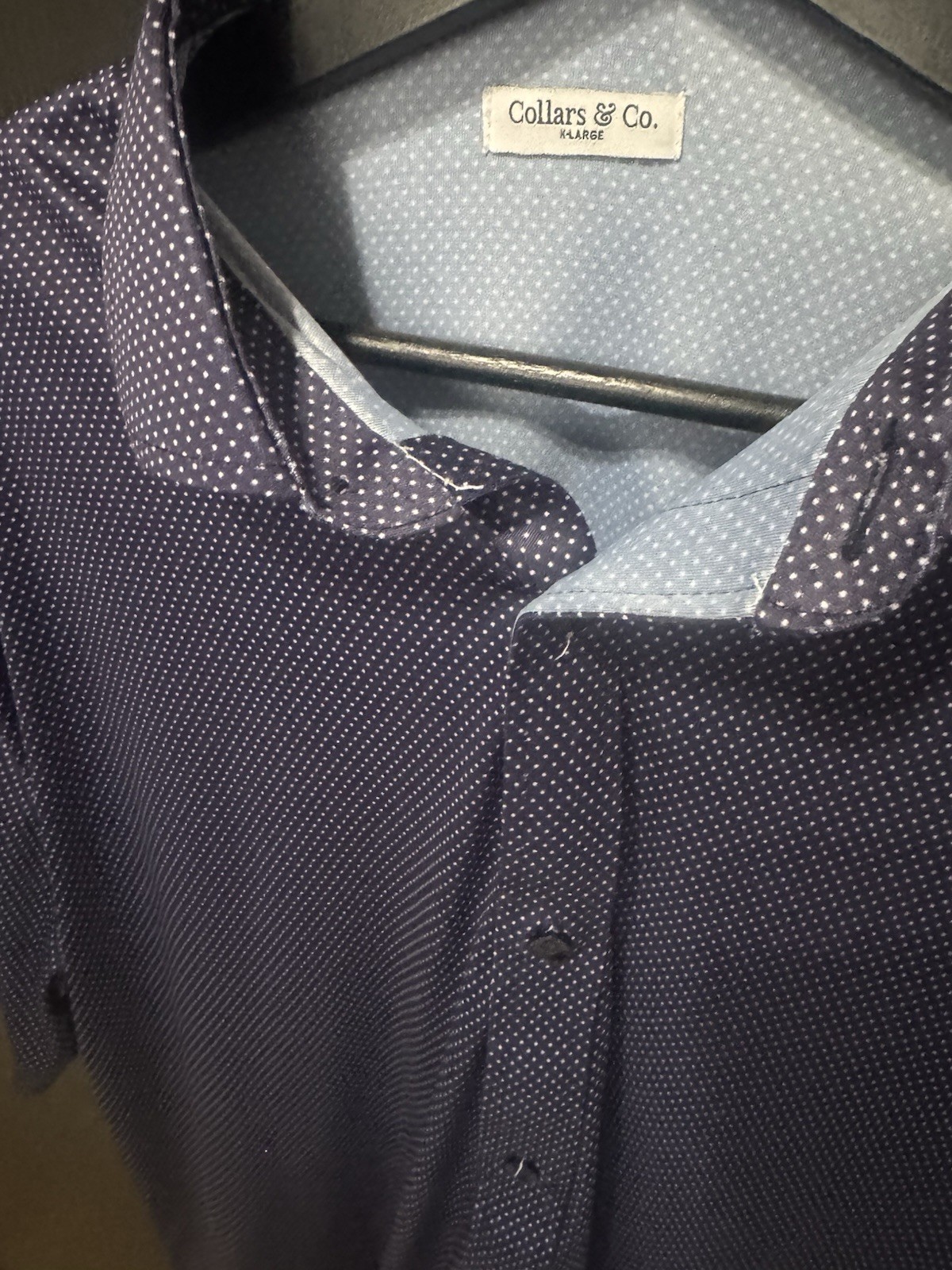 Collars & Co. Men’s Short Sleeve XL. Blue Polka Dot