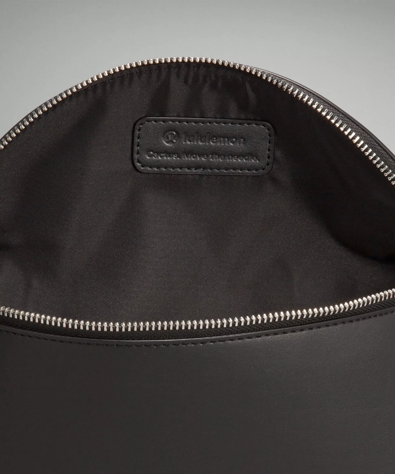 Brand New Lululemon Cactus Leather Alternative Saddle Crossbody Bag 2L Black