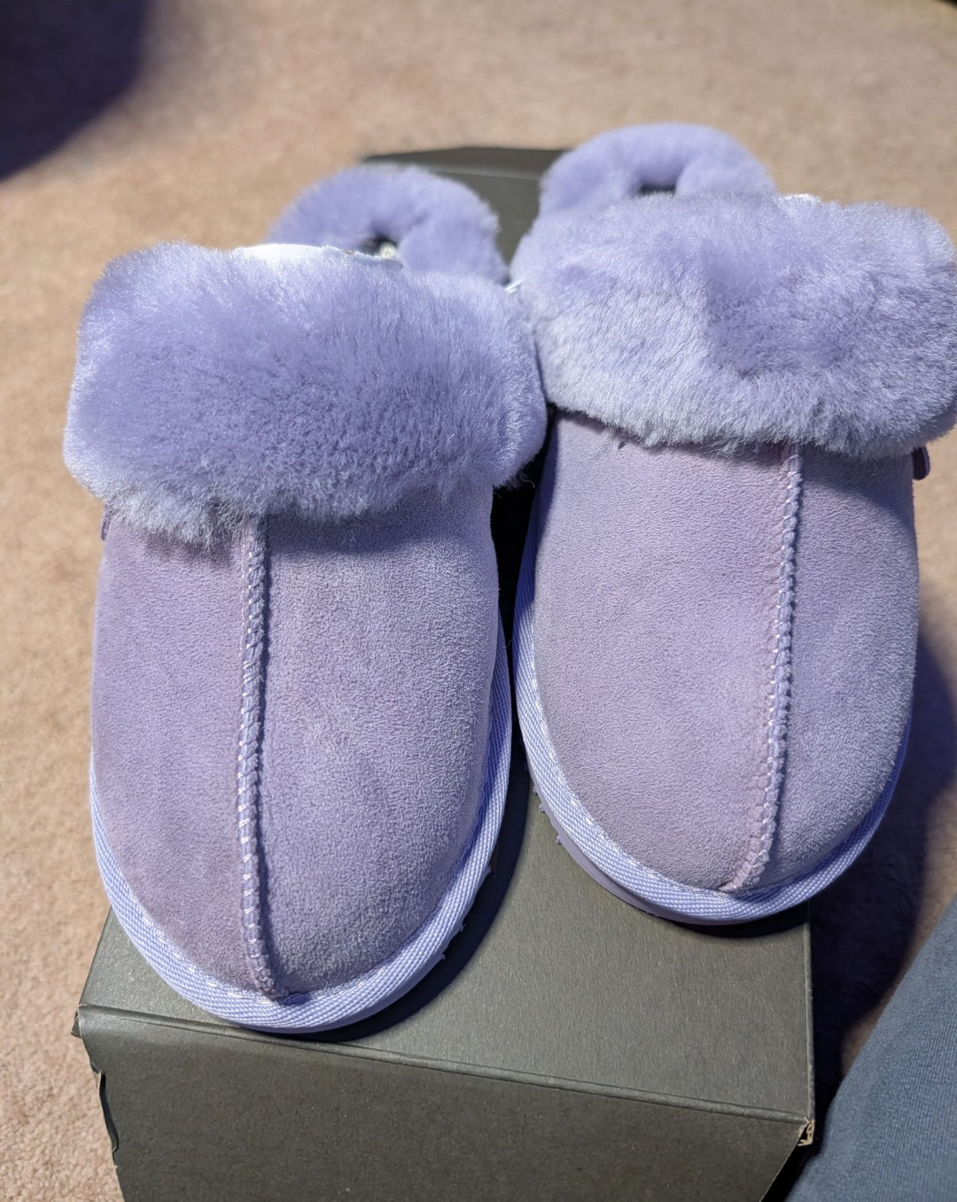 Eddie Bauer Faux Shearling Slippers size 8. Color: dusty lilac