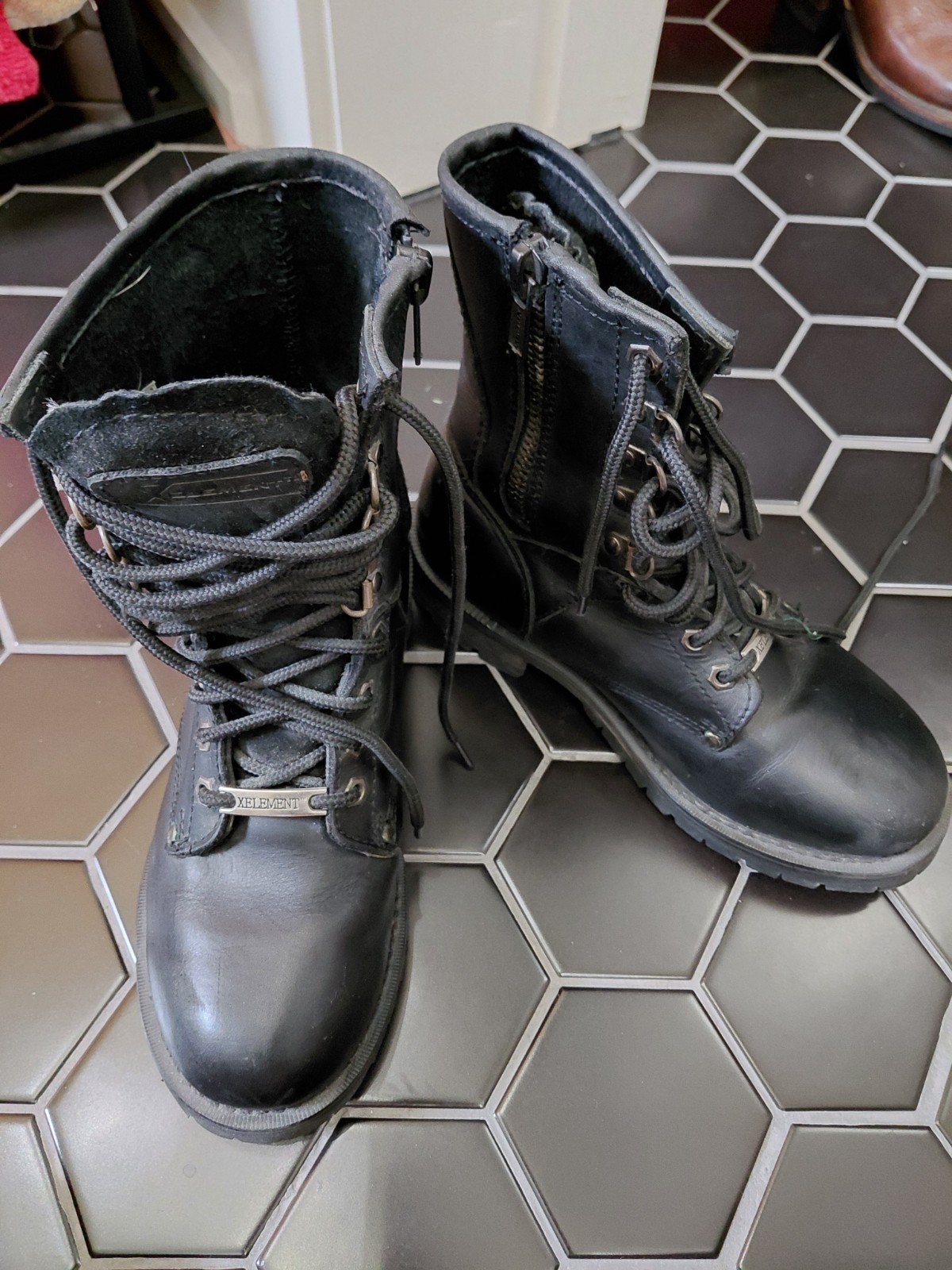 Xelement Black Leather Combat Boots Lace-Up Side Zipper Round Toe 7.5