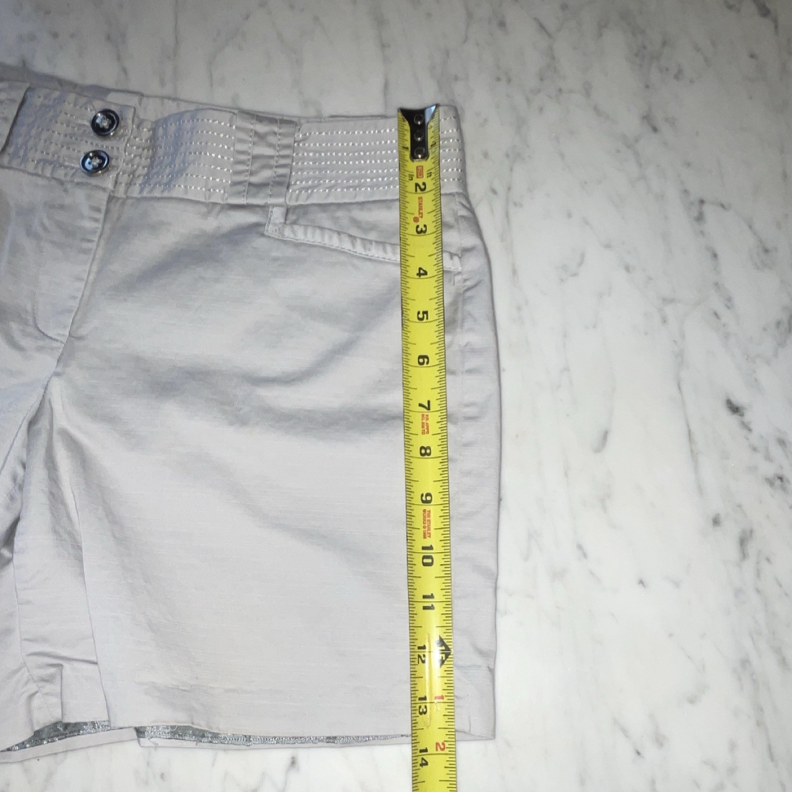 White House Black Market Chino Shorts Women 6 White Mid Rise 4in Pockets