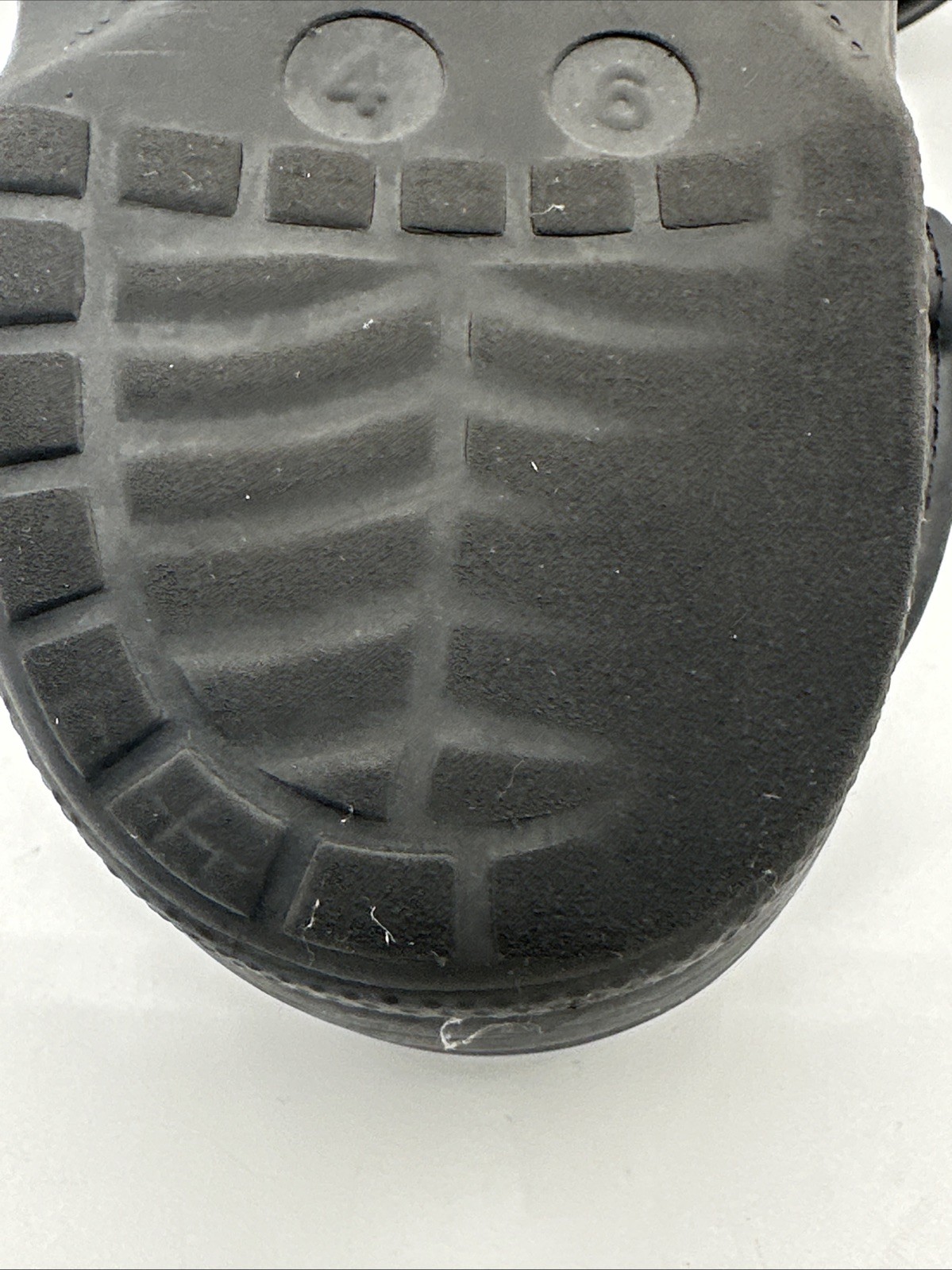CROCS Black Classic Clogs w/ Jibbitz Charms Size: Men 4 / Women 6