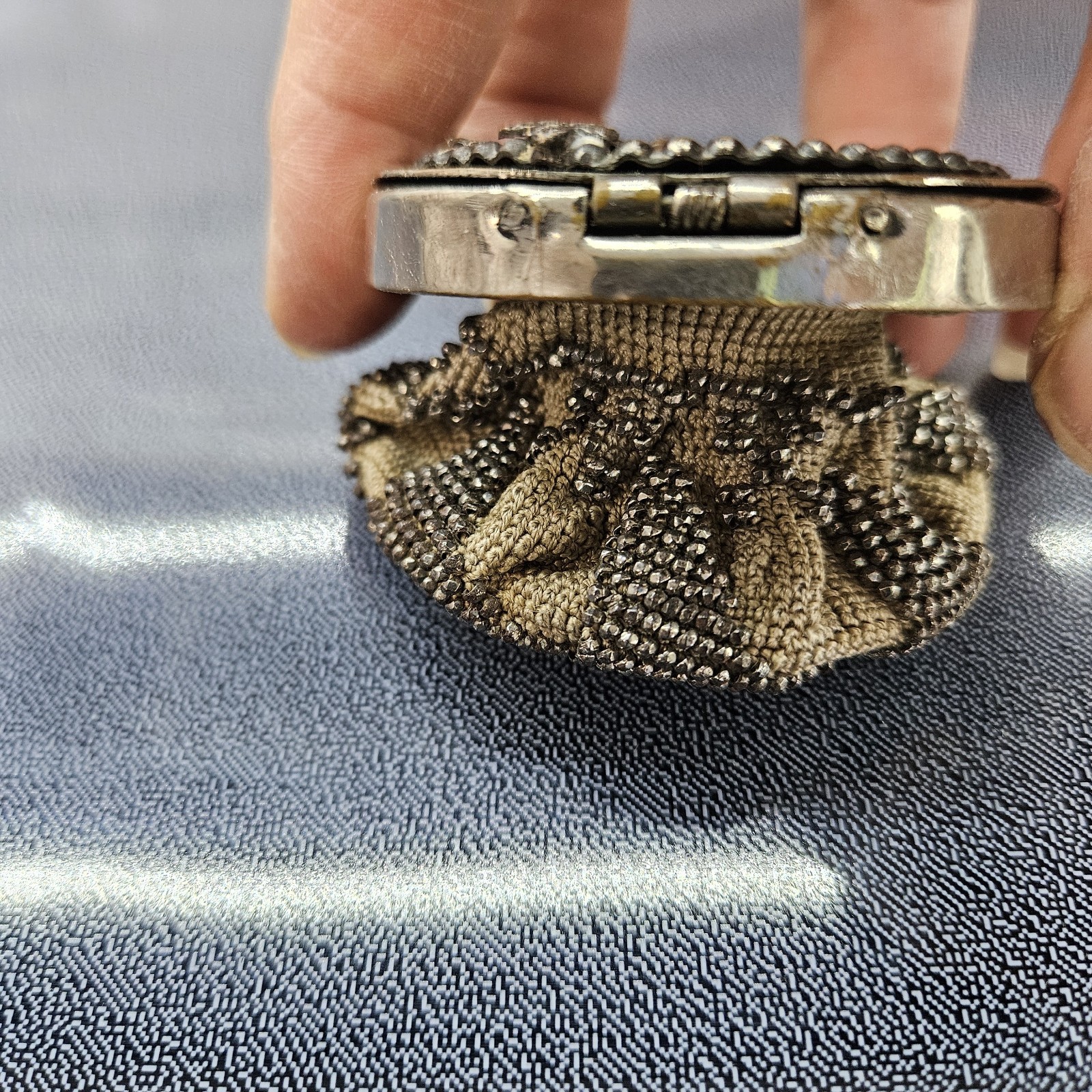 Antique Victorian Silver Beaded Coin Sovereign Purse Metal Gate Top Grapes c1900