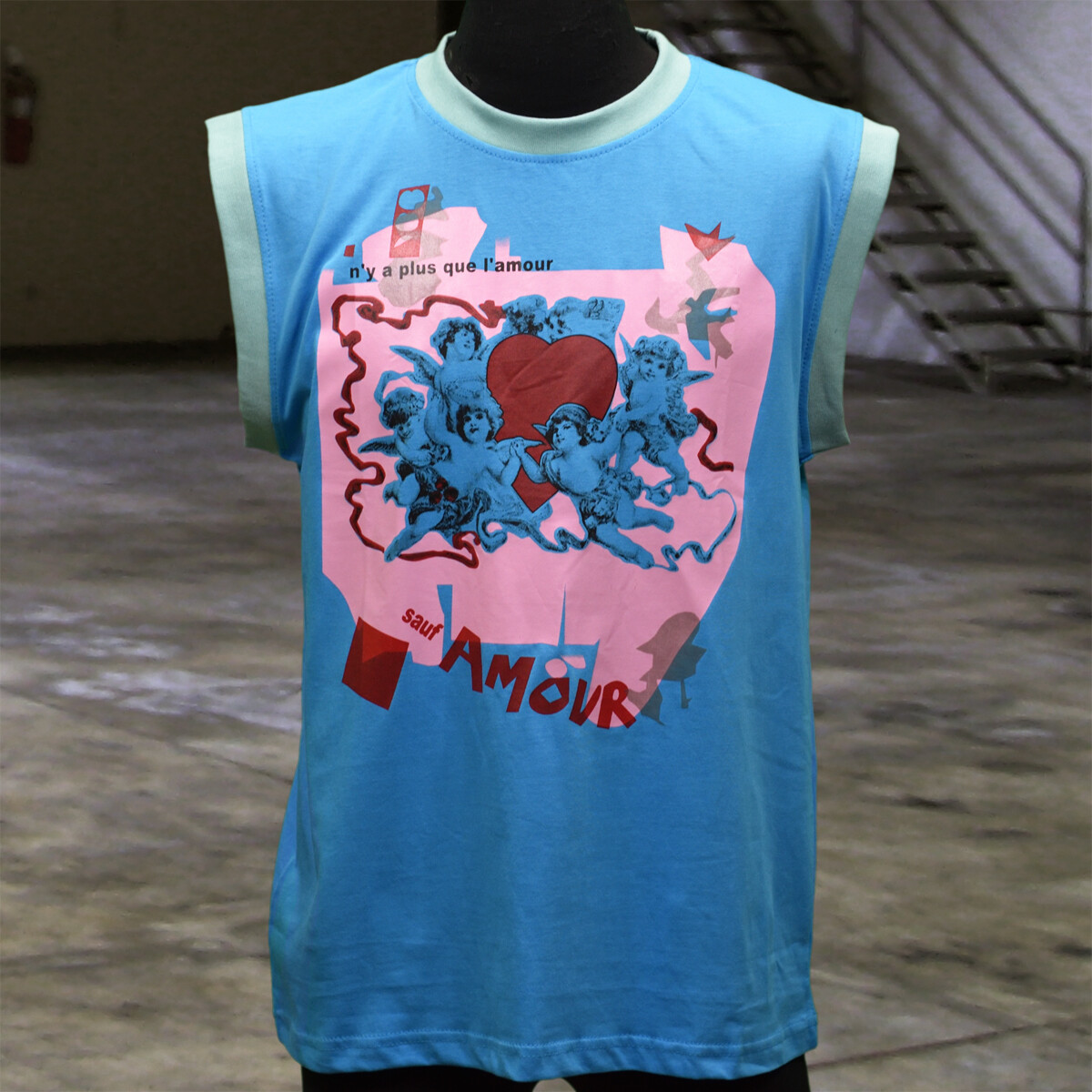 Michael Jackson BEAT IT Video Accurate “AMOUR” T-shirt, Thriller, Sleeveless