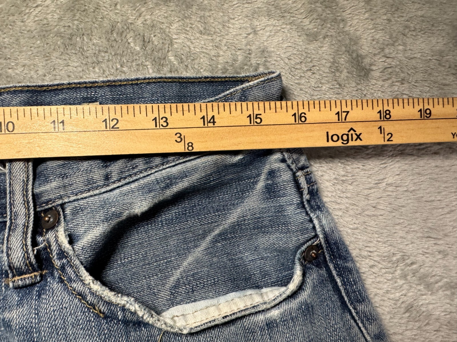 American Eagle Jeans Mens 32×29* Blue Bootcut Distressed Y2K Medium Wash Denim