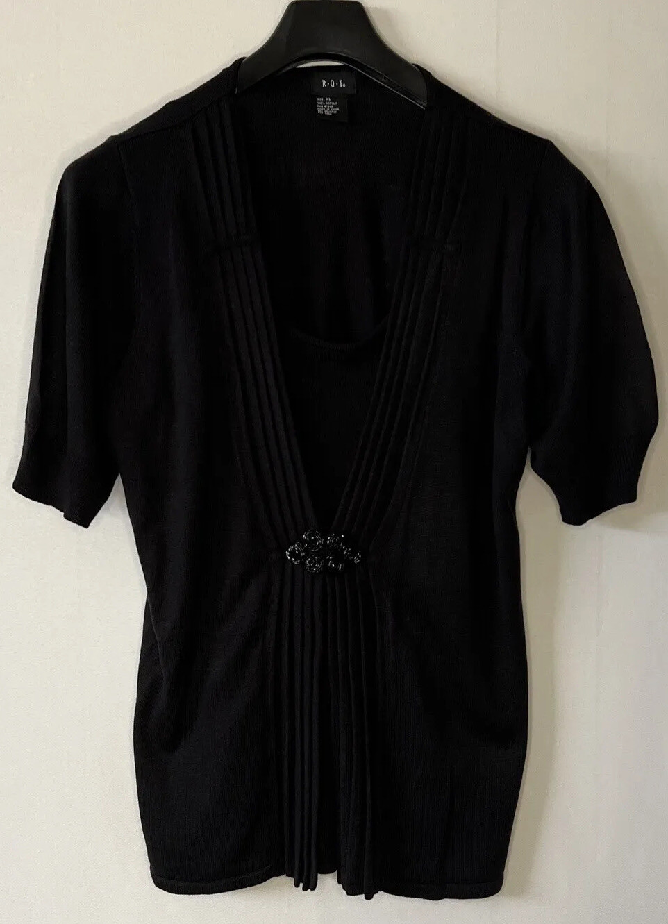 RQT Woman Top Womens Size XL Black Stretch Shirt Ribbed Bead Embellishment