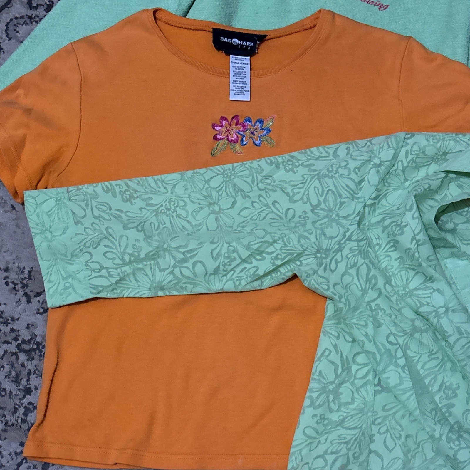 Women’s 4piece Lot Of Tops Size Small Multiple Manufacturers