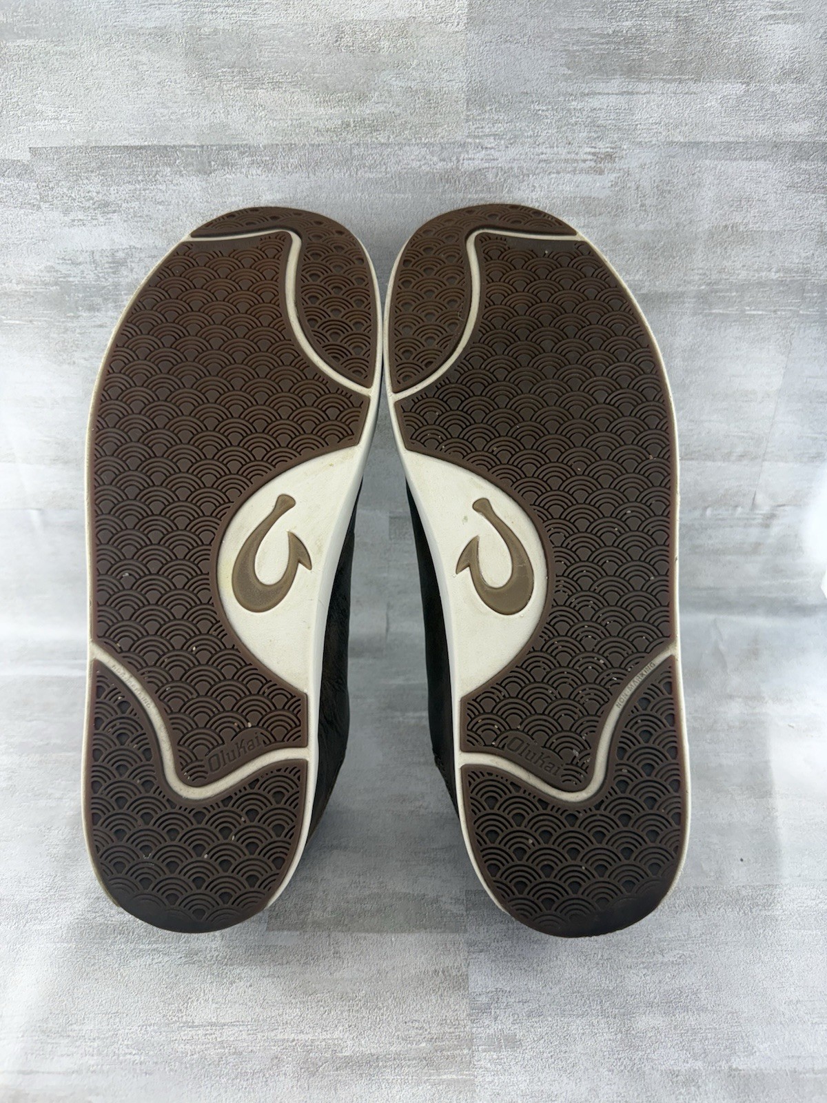 Olukai Lae’ahi Li ‘Ili Men’s Stone Brown Leather Sneakers Sz 12 US M