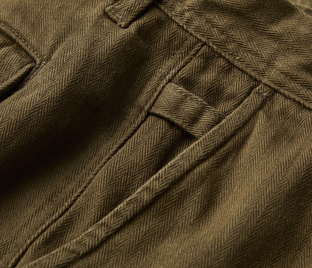 The Officer Chino-High-quality cotton provides a soft, purposeful texture .