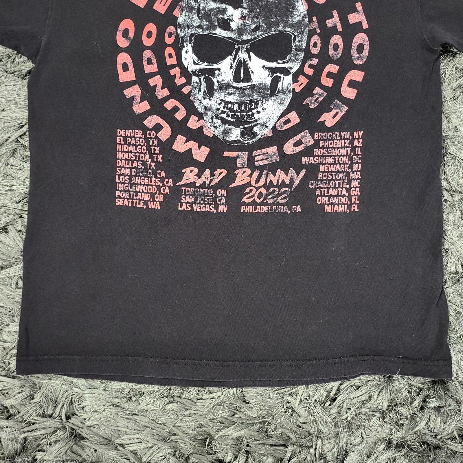 Bad Bunny Shirt Mens Medium Black 2022 El Ultimo Tour Del Mundo Music Concert