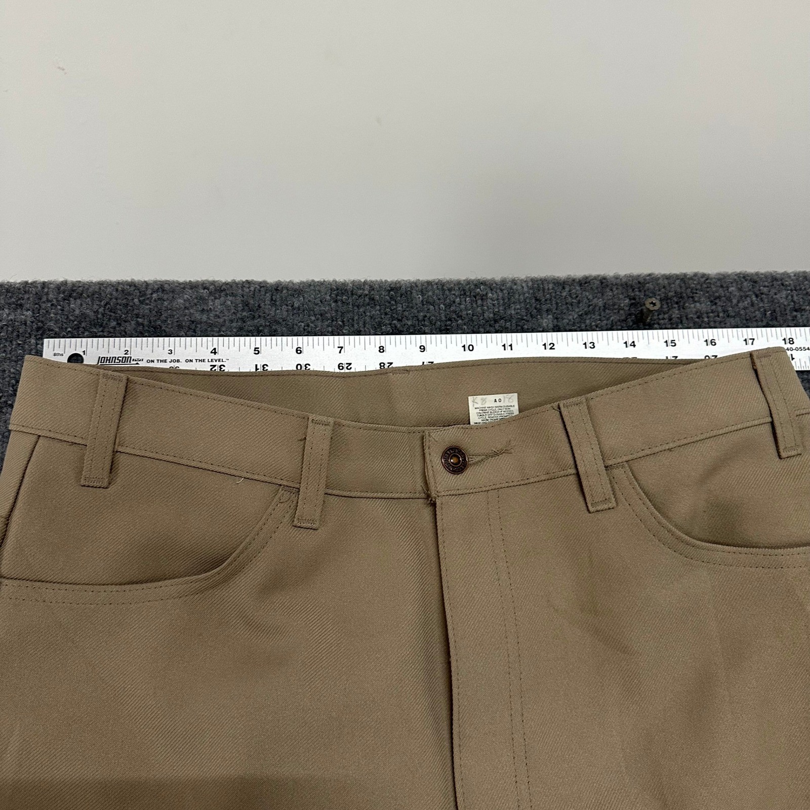 Levi’s Action Slacks Pants Mens Size 38×32 Beige Tan Straight Leg Casual