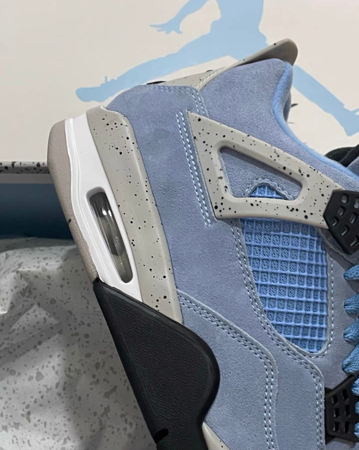 Jordan 4 Retro “University Blue” Basketball