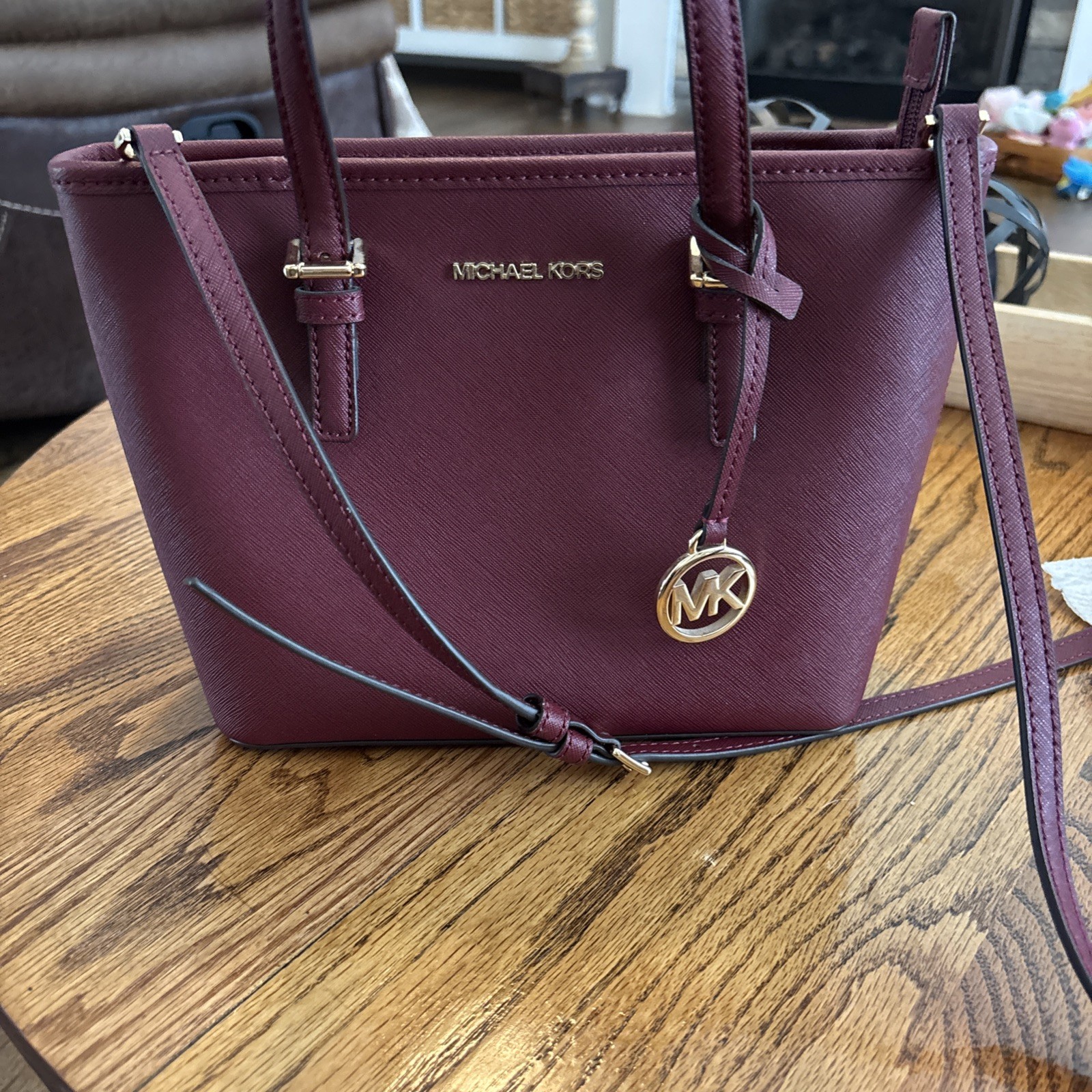 Jet Set Travel Extra-Small Saffiano Leather Top-Zip Tote Bag