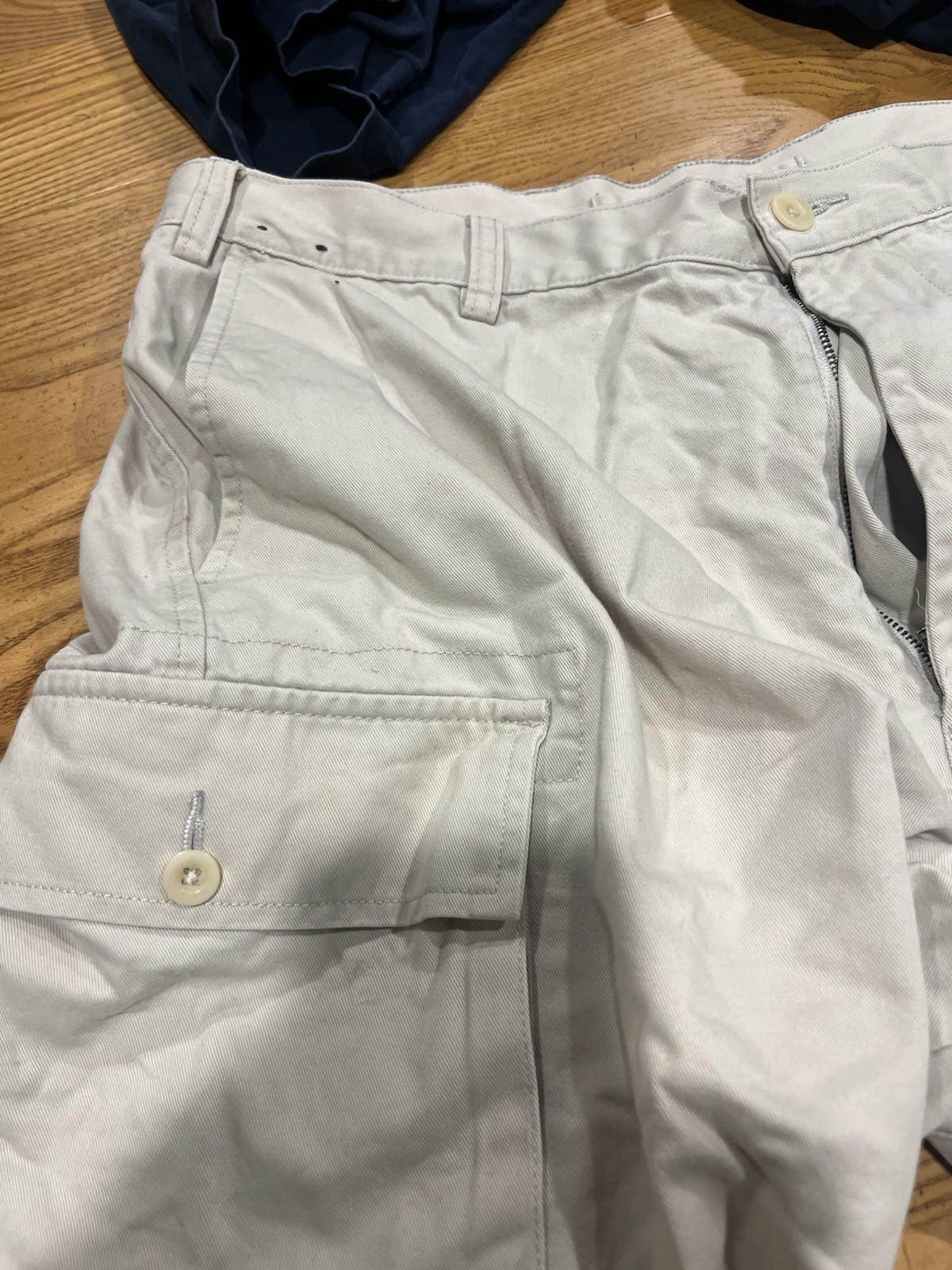 Nautica Men’s Beige Cargo Shorts Relaxed Fit Pockets Solid Flat Front