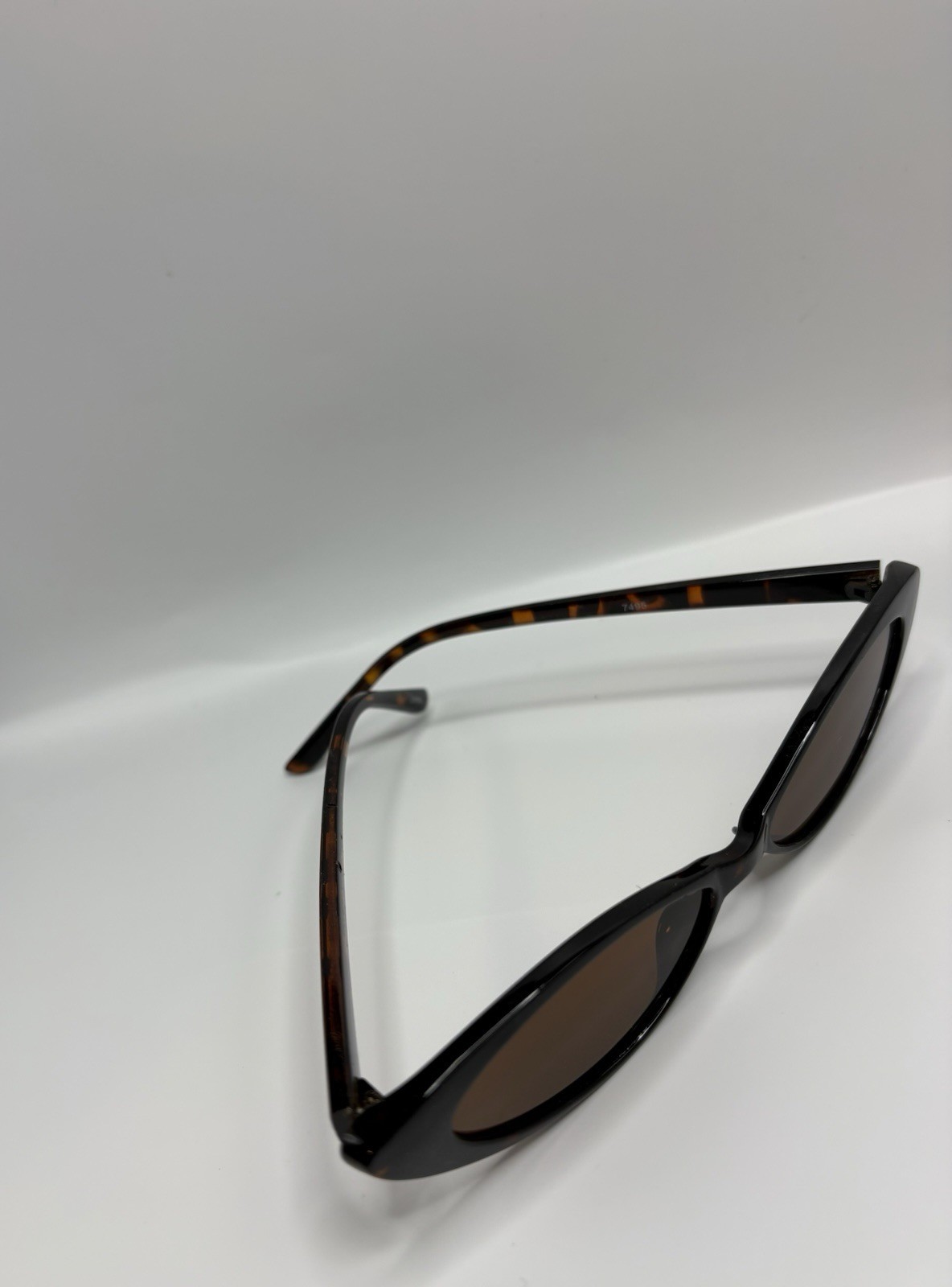 Women’s Black Cat Eye Sunglasses Brown Tinted Plastic Lenses Plastic Frame