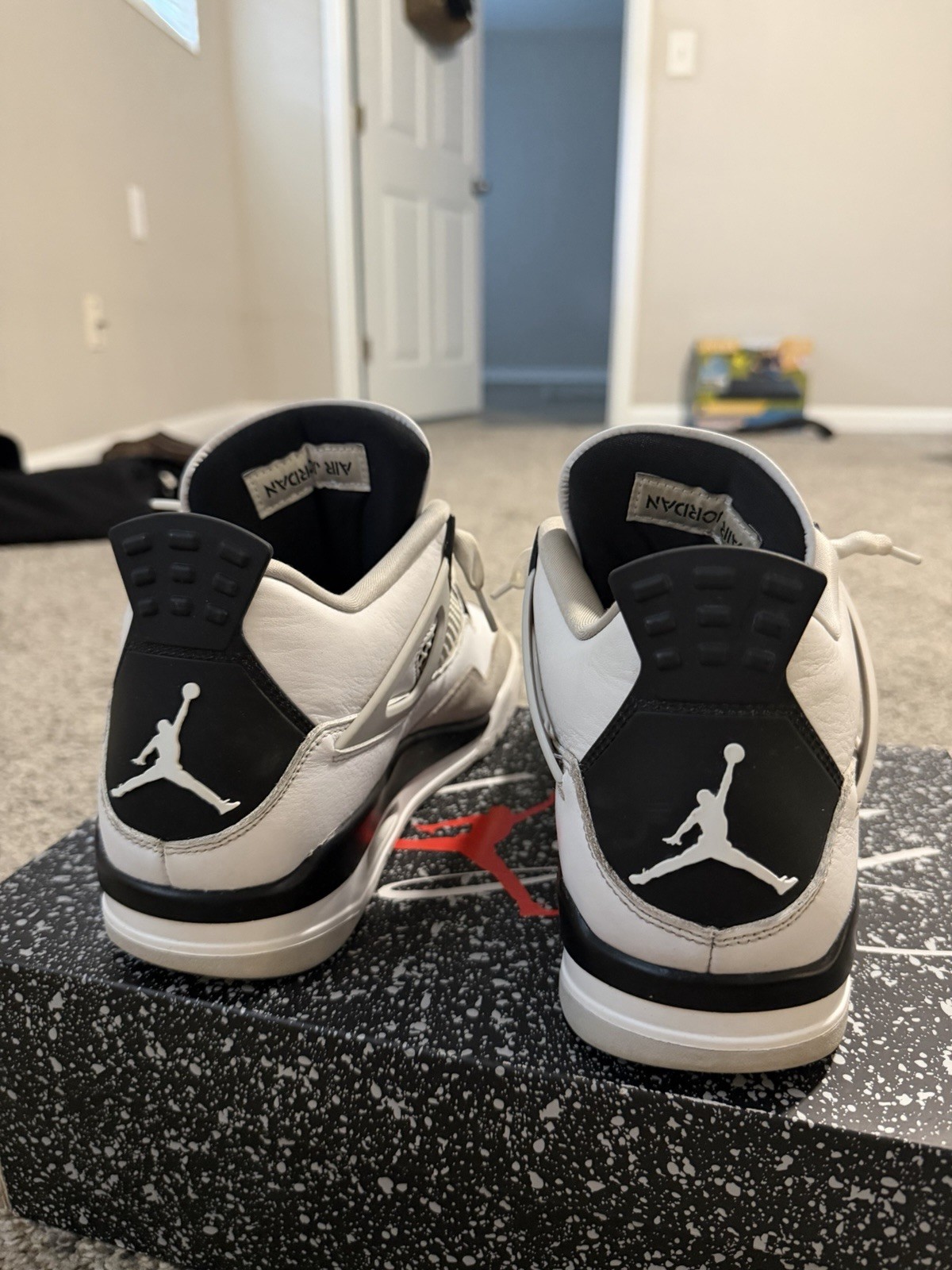 Jordan Air Jordan 4 Retro Military Black White/Black/Neutral Grey DH6927-111